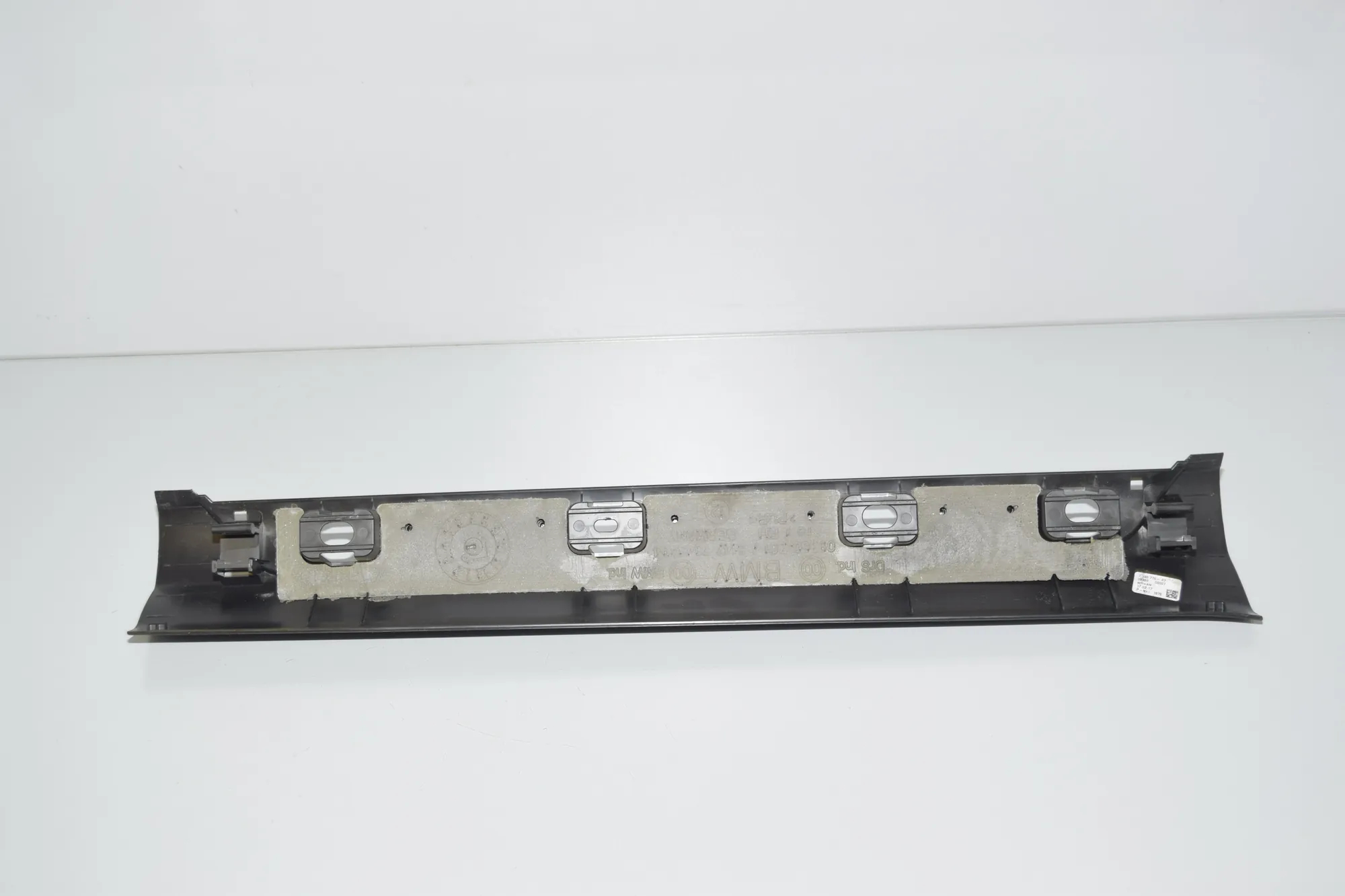 Front Right Interior Step Trim – OEM 7390770 · BMW 7 (G11, G12) 730 d, Ld xDrive 2017 – 4