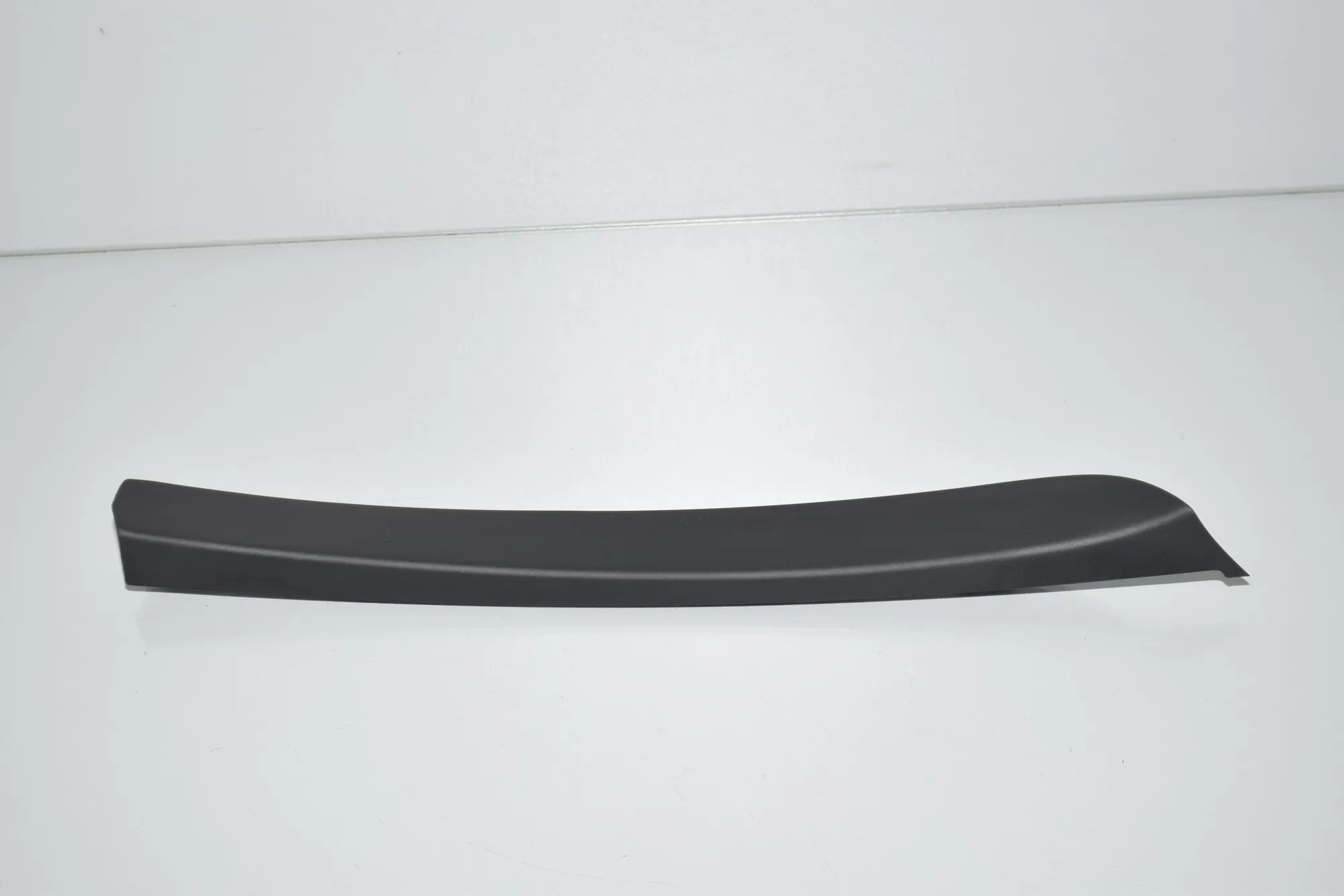 Rear Right Door Window Strip – OEM 7377302 · BMW 7 (G11, G12) 730 d, Ld xDrive 2017 – 2