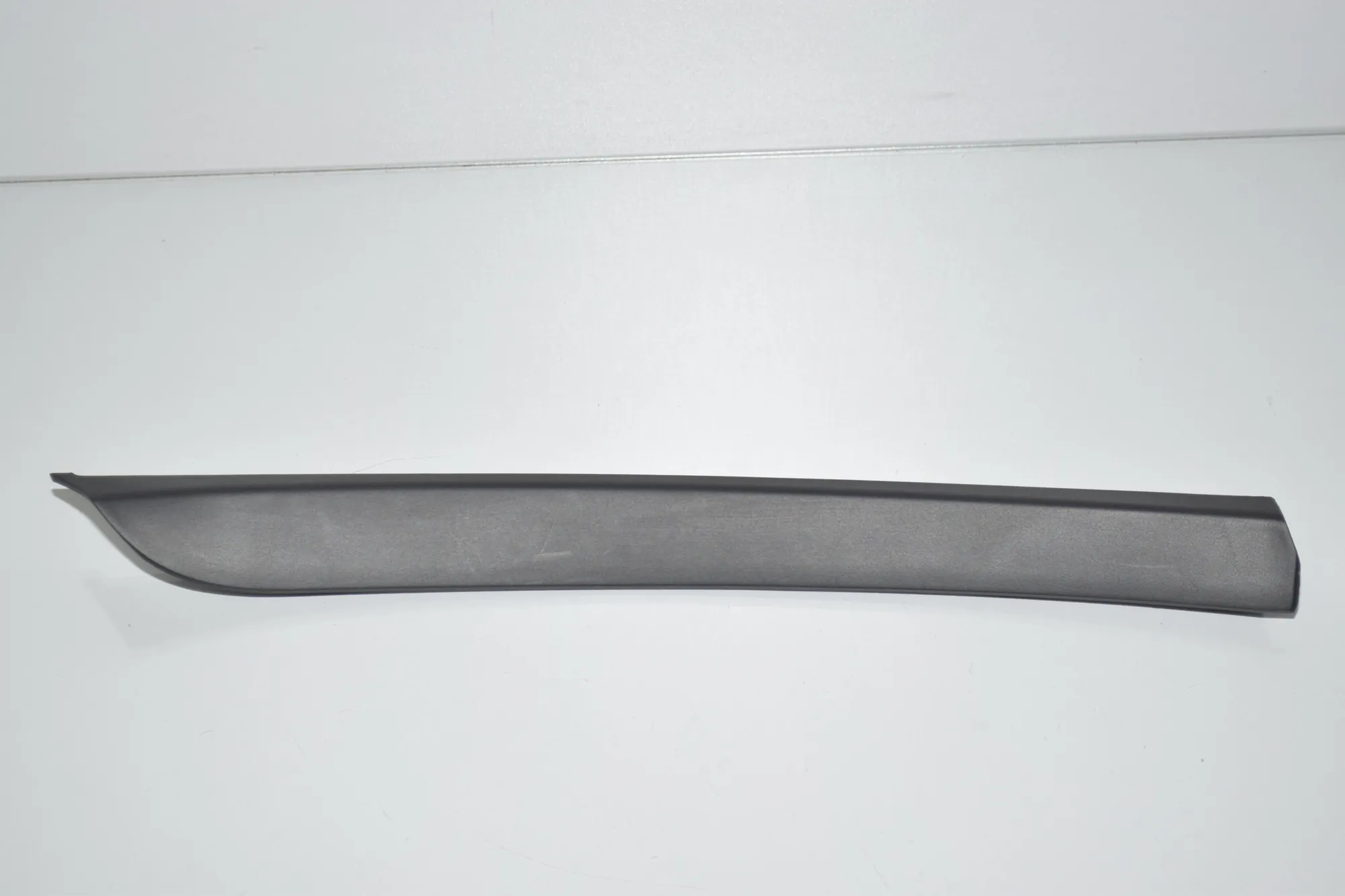 Rear Right Door Window Strip – OEM 7377302 · BMW 7 (G11, G12) 730 d, Ld xDrive 2017