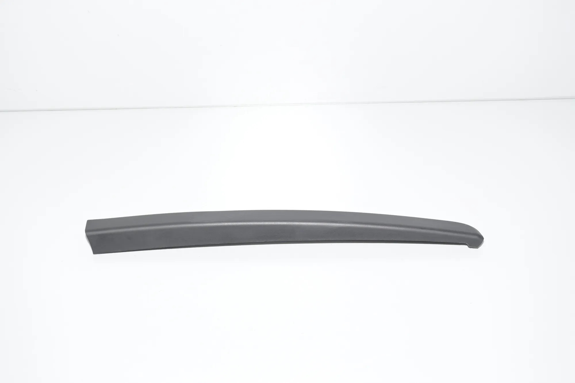 Rear Left Door Window Strip – OEM 7377303 · BMW 7 (G11, G12) 730 d, Ld xDrive 2017