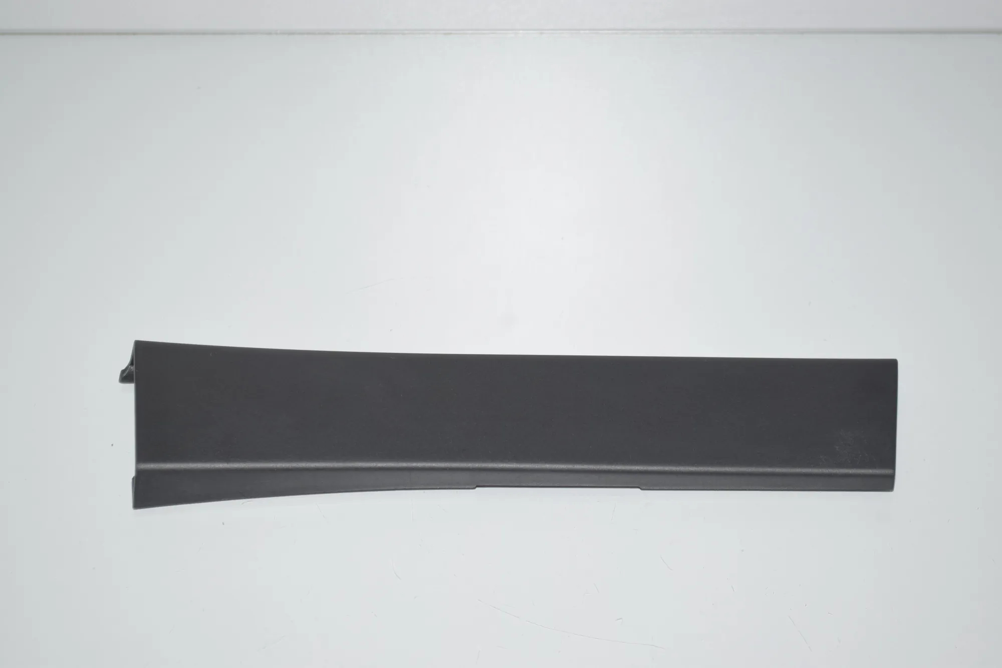 Rear Right Door Window Strip – OEM 7377308 · BMW 7 (G11, G12) 730 d, Ld xDrive 2017