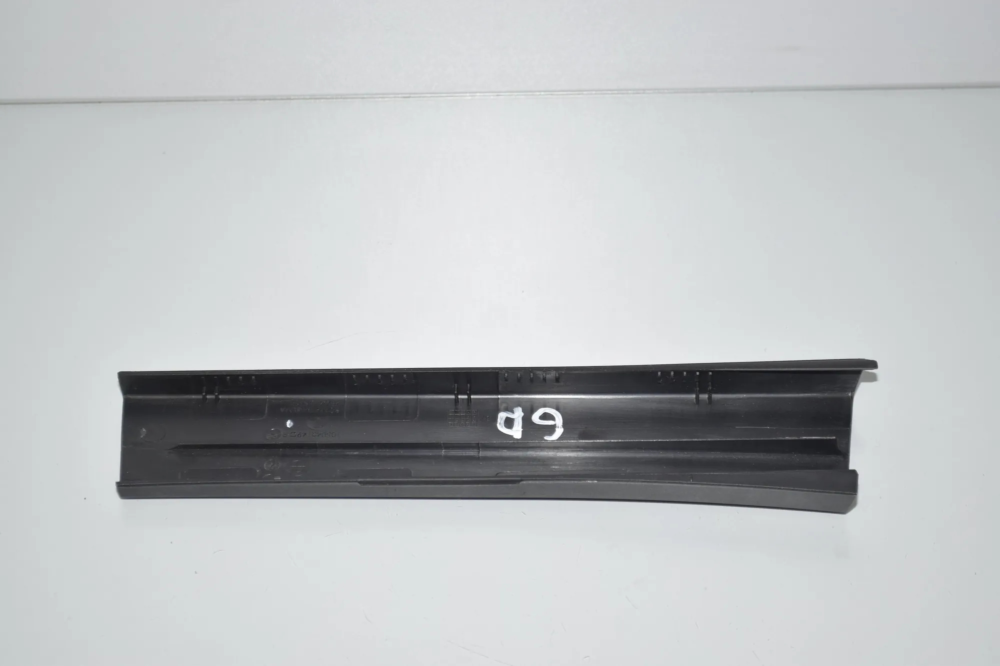 Rear Right Door Window Strip – OEM 7377308 · BMW 7 (G11, G12) 730 d, Ld xDrive 2017 – 3