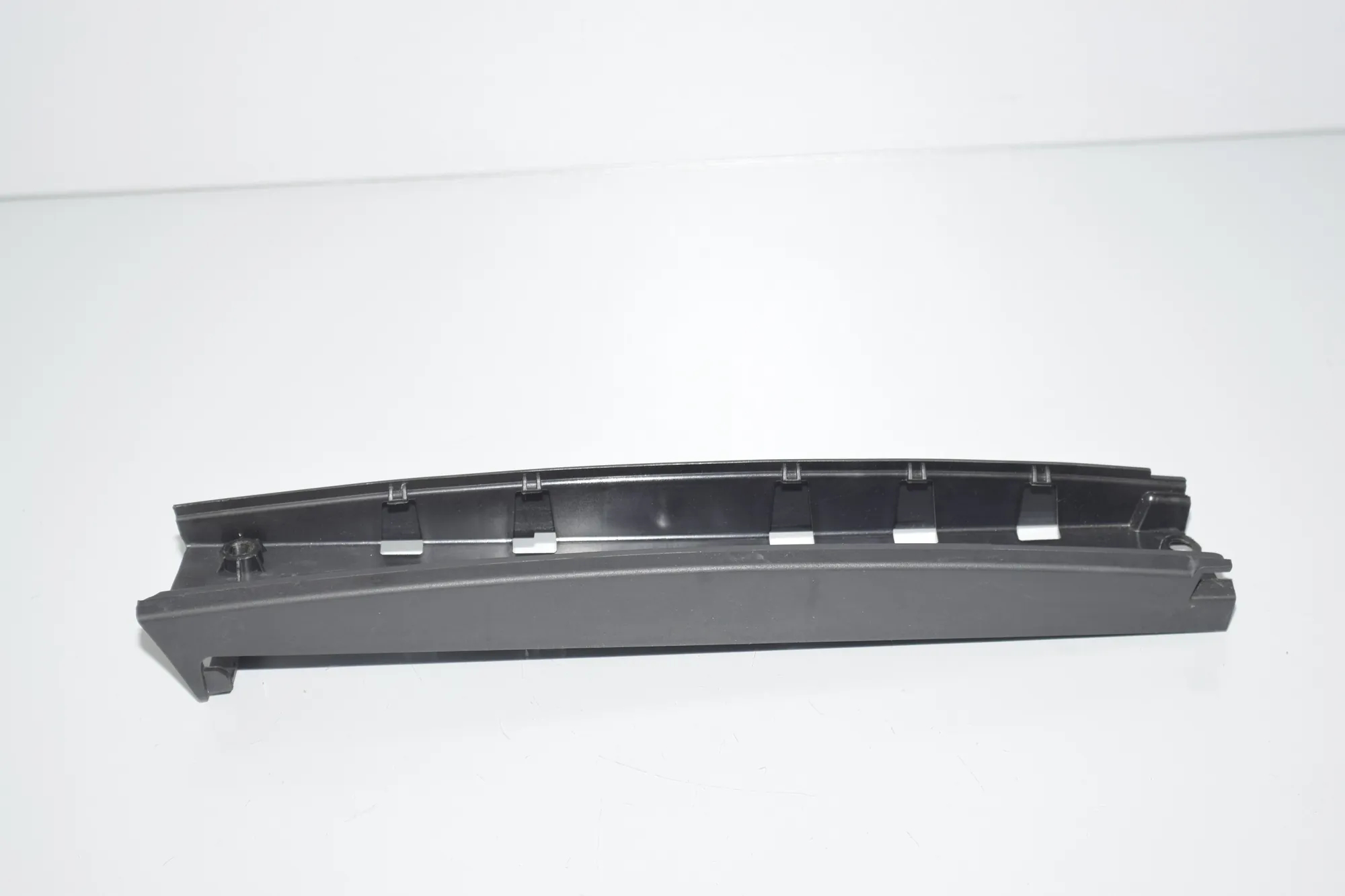 Rear Left Door Window Strip – OEM 7377313 · BMW 7 (G11, G12) 730 d, Ld xDrive 2017 – 2
