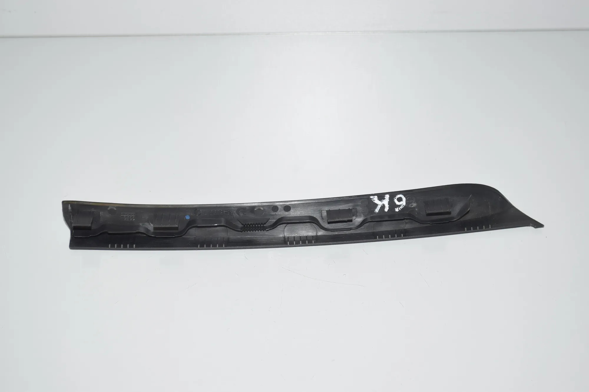 Rear Left Door Window Strip – OEM 7377301 · BMW 7 (G11, G12) 730 d, Ld xDrive 2017 – 3