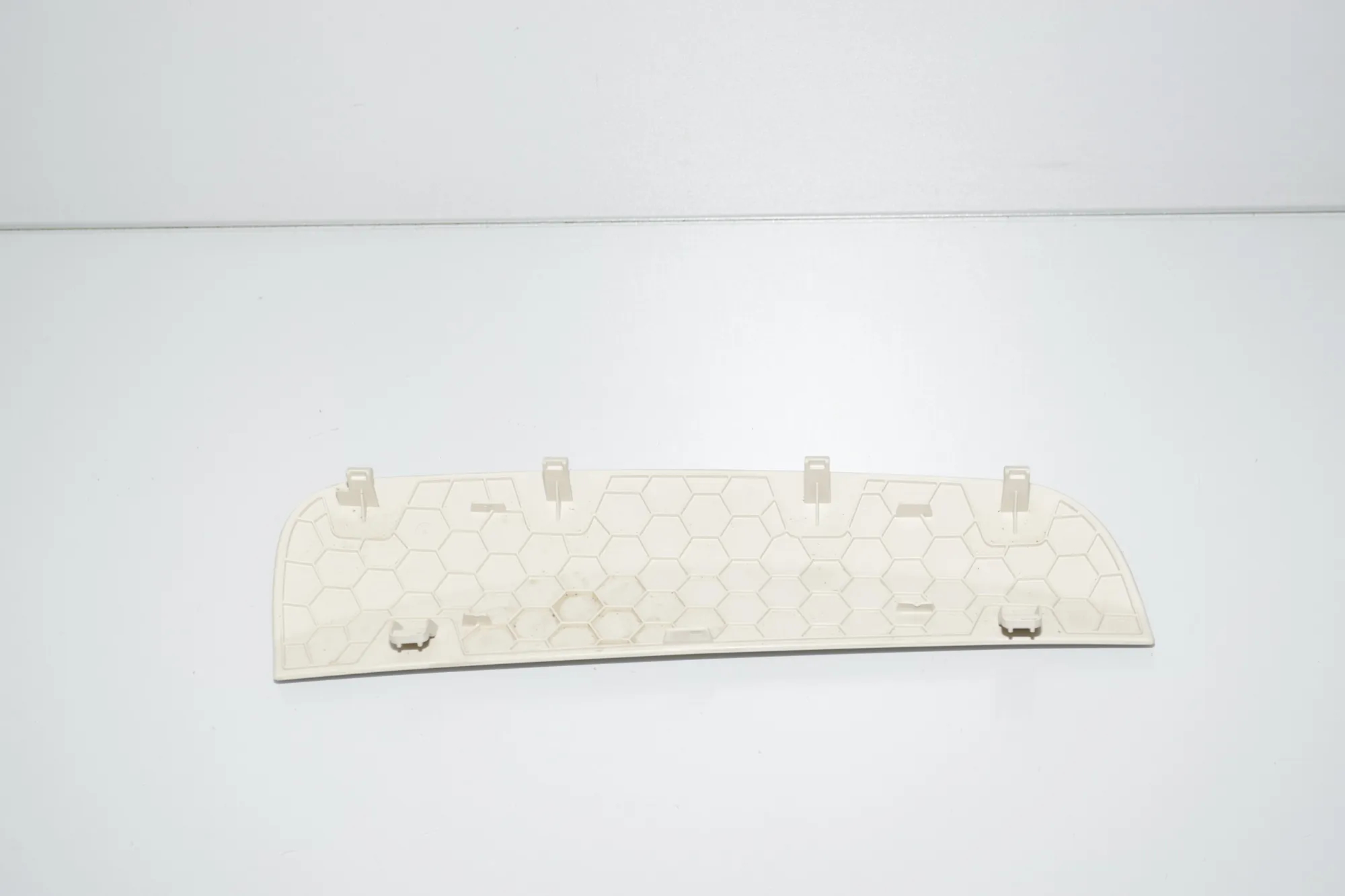 Dashboard Lower Trim – OEM 9299489 · BMW 7 (G11, G12) 730 d, Ld xDrive 2017 – 3