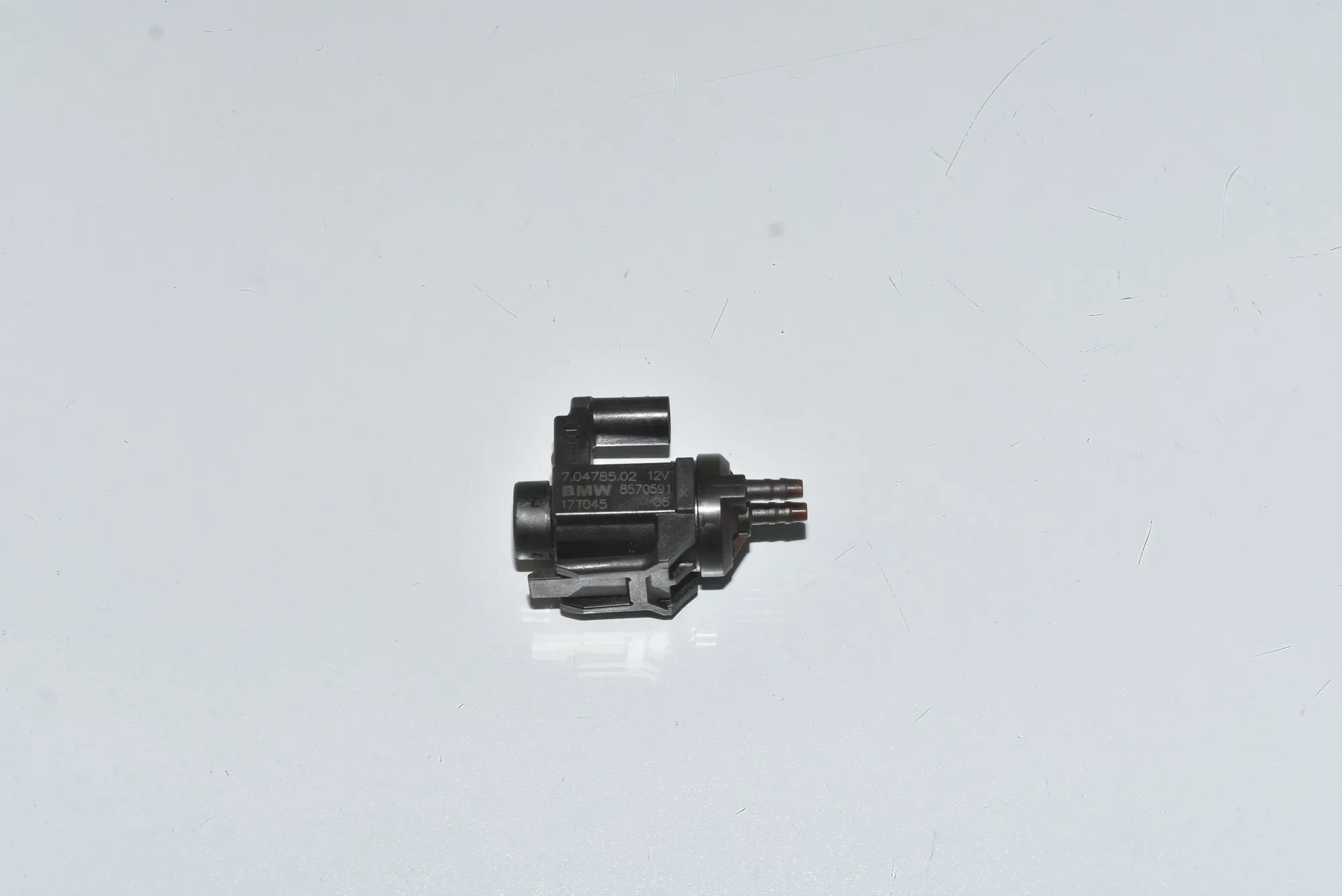 Solenoid Valve – OEM 11748570591 · BMW 7 (G11, G12) 730 d, Ld xDrive 2017