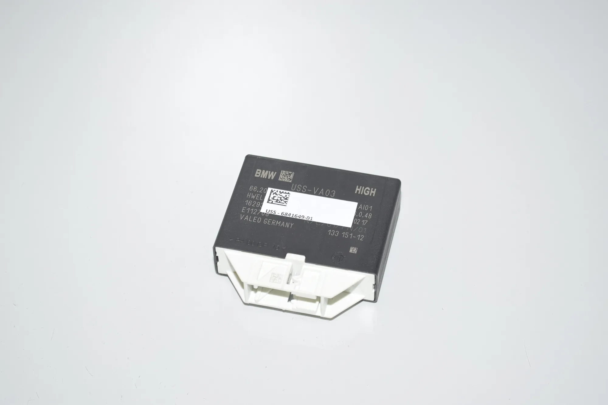 PDC Parking Sensor Control Unit – OEM 6841649 · BMW 7 (G11, G12) 730 d, Ld xDrive 2017