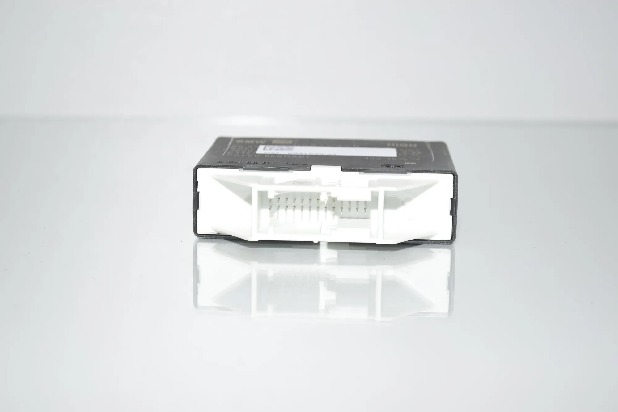 PDC Parking Sensor Control Unit – OEM 6841649 · BMW 7 (G11, G12) 730 d, Ld xDrive 2017 – 3