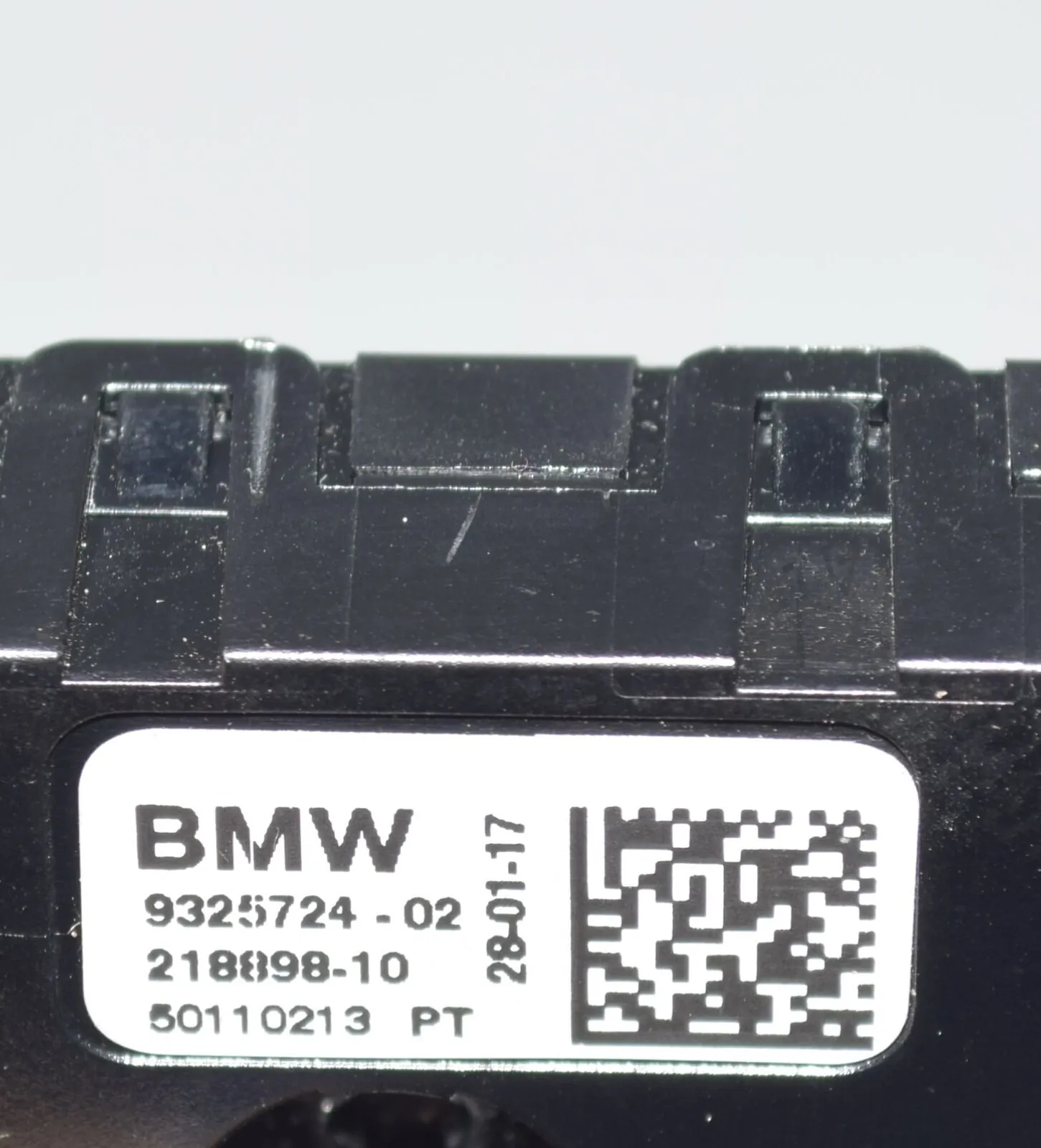 Antenna Amplifier – OEM 9325724 · BMW 7 (G11, G12) 730 d, Ld xDrive 2017 – 5