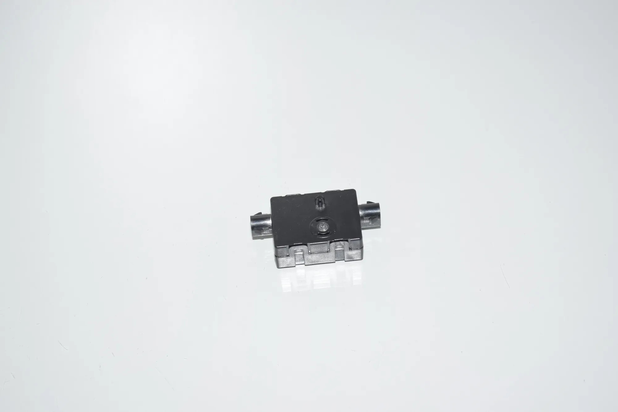 Antenna Amplifier – OEM 9325724 · BMW 7 (G11, G12) 730 d, Ld xDrive 2017 – 3