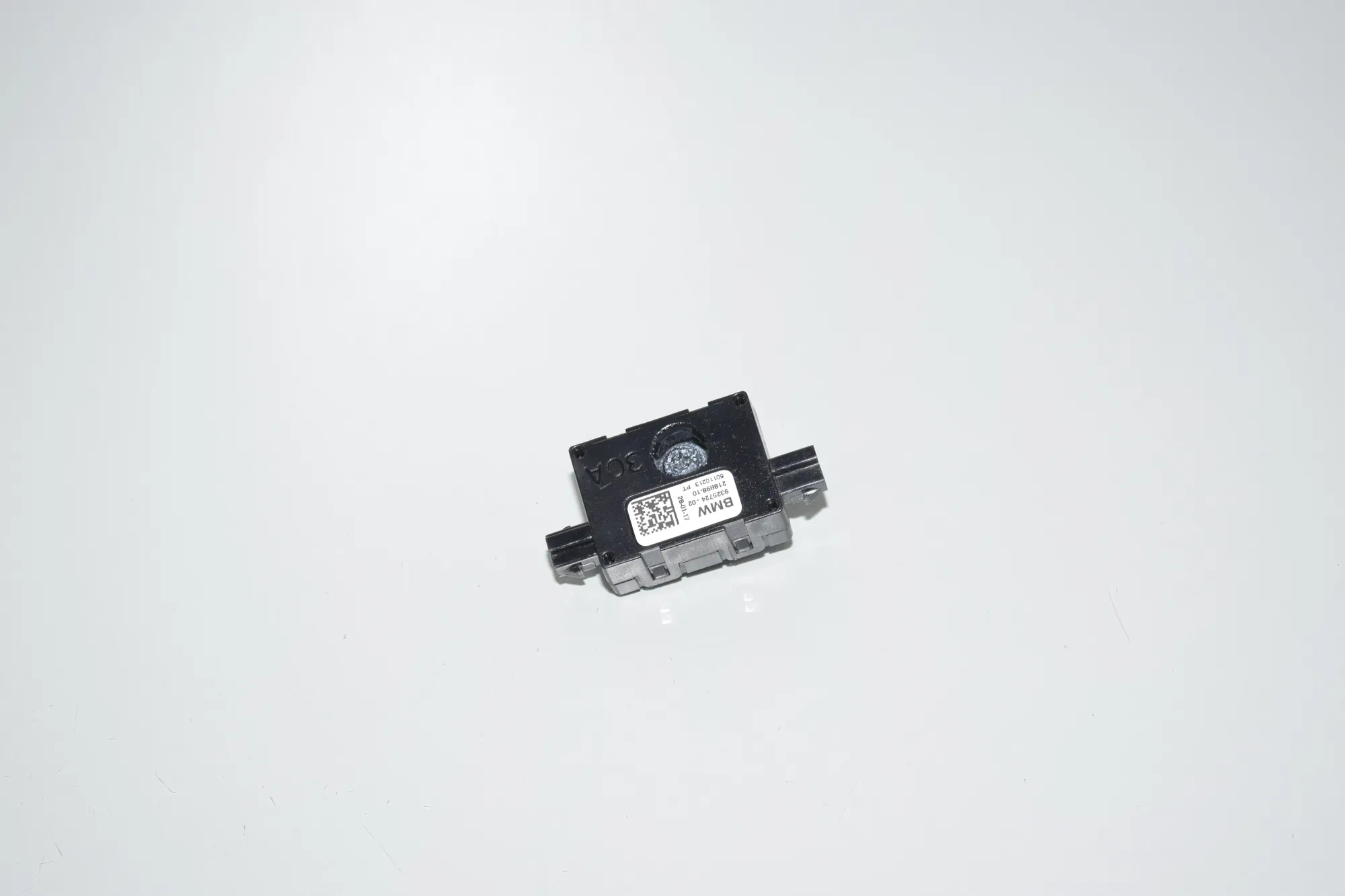 Antenna Amplifier – OEM 9325724 · BMW 7 (G11, G12) 730 d, Ld xDrive 2017