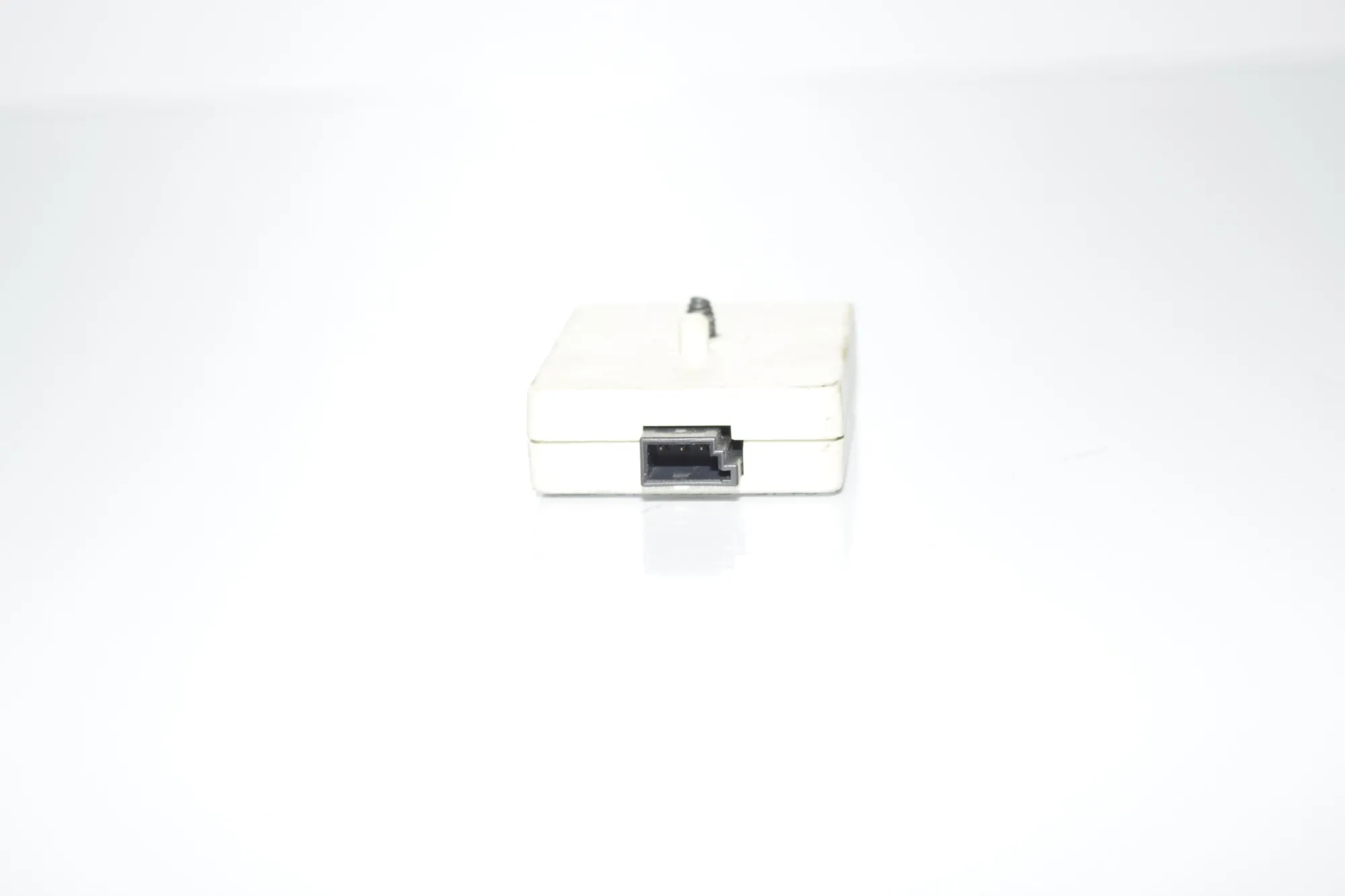 Antenna Amplifier – OEM 65206932644 · BMW X6 (E71, E72) BMW X6 (E71, E72) xDrive 30 d 2009 – 3