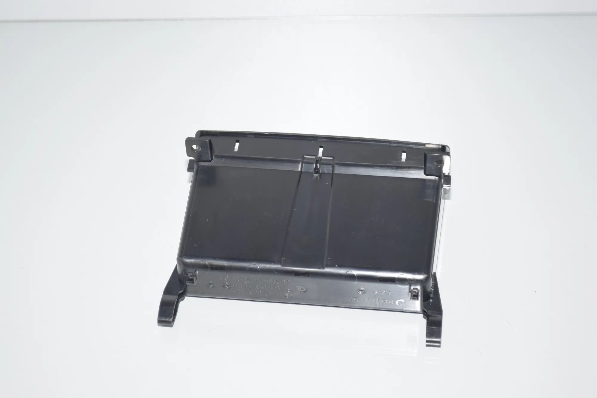 Glove Compartment – OEM 9302185 · BMW 7 (G11, G12) 730 d, Ld xDrive 2017 – 2