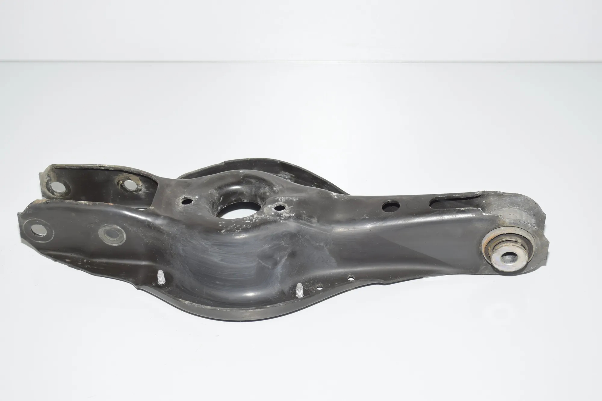 Rear Right Lower Control Arm – OEM 6867540 · BMW 3 Touring (F31) 320 d xDrive 2017 – 3