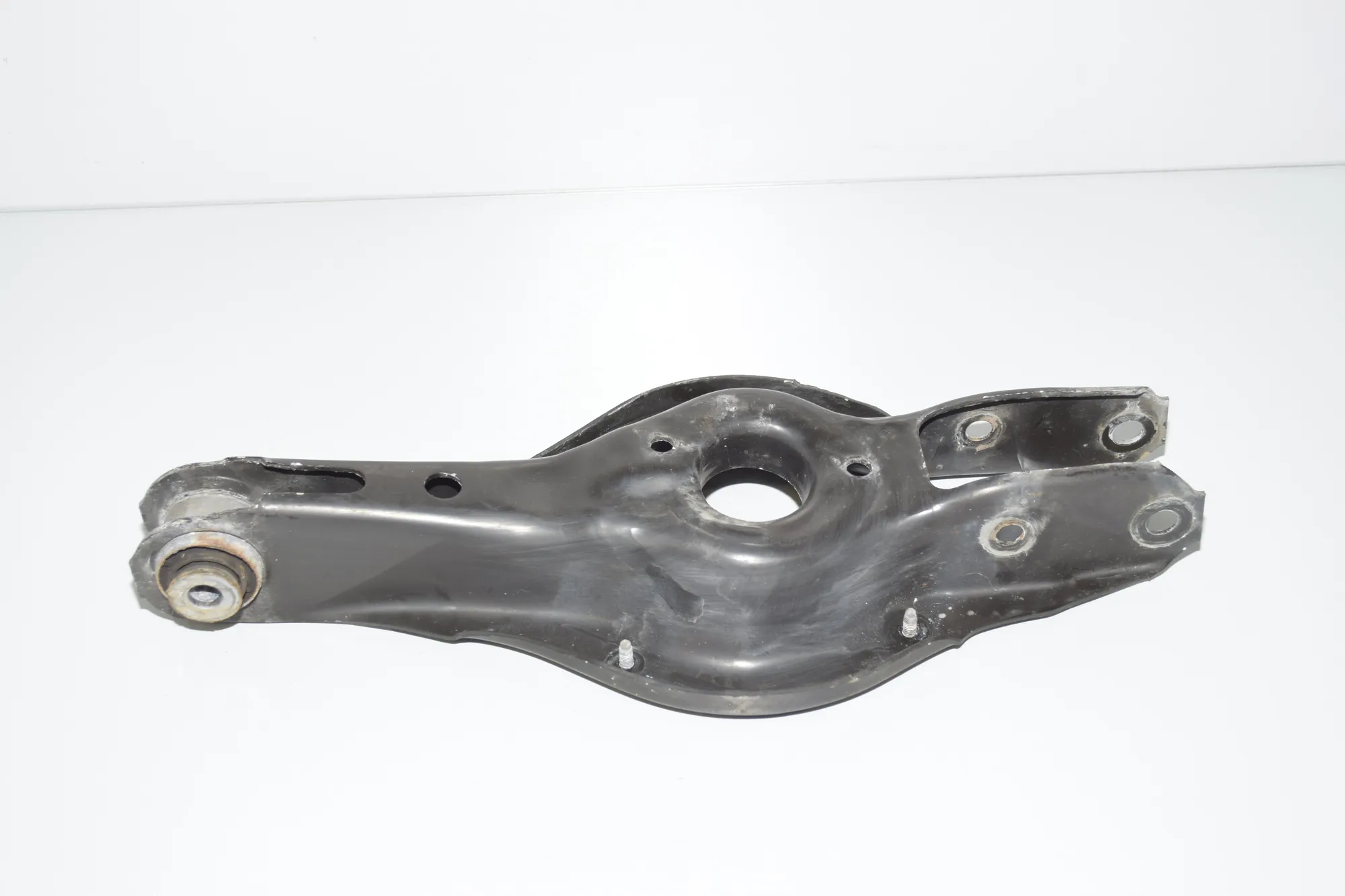 Rear Left Lower Control Arm – OEM 6867540 · BMW 3 Touring (F31) 320 d xDrive 2017 – 3
