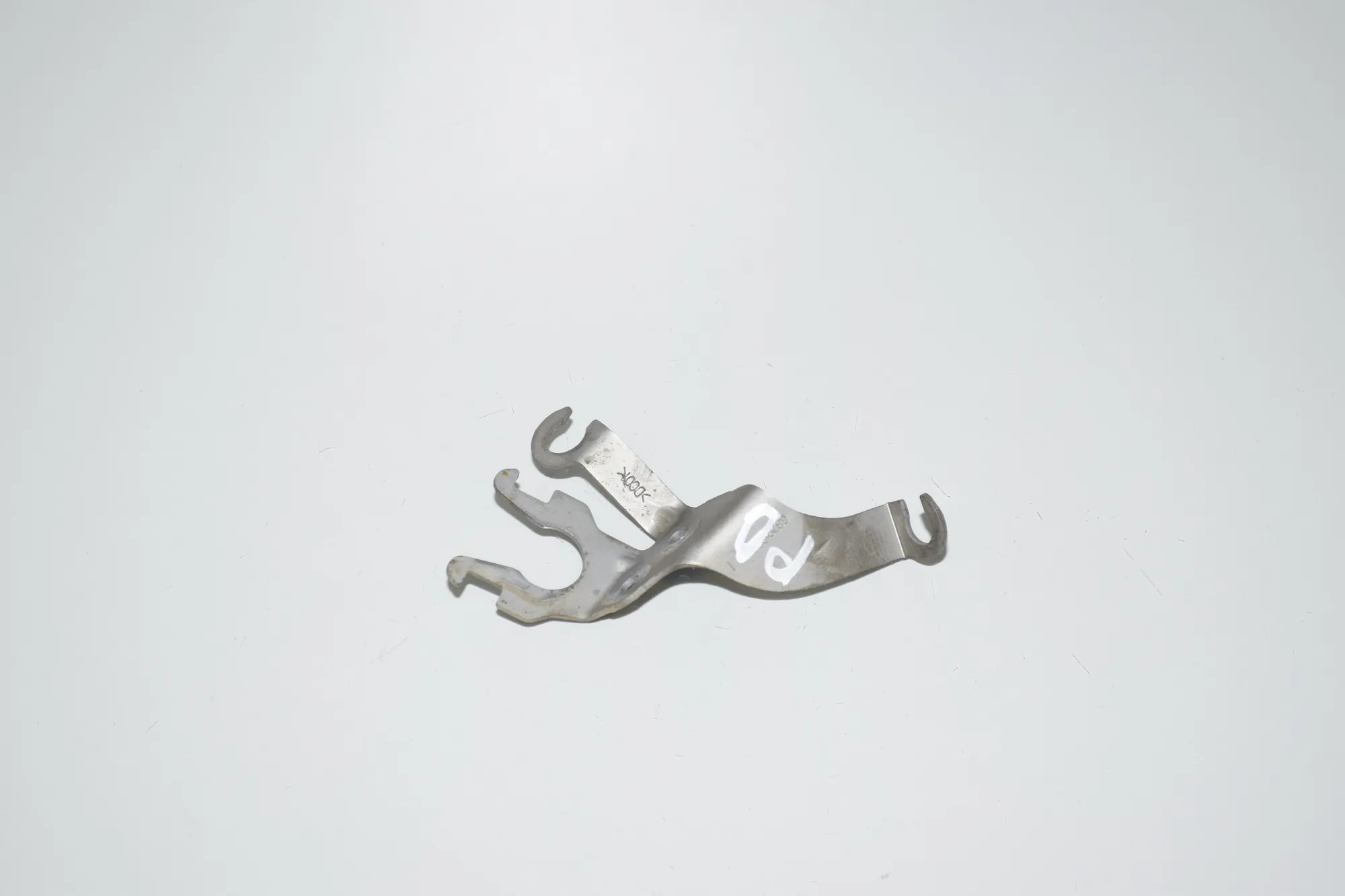 Bracket – OEM 6879182 · BMW 7 (G11, G12) 730 d, Ld xDrive 2017