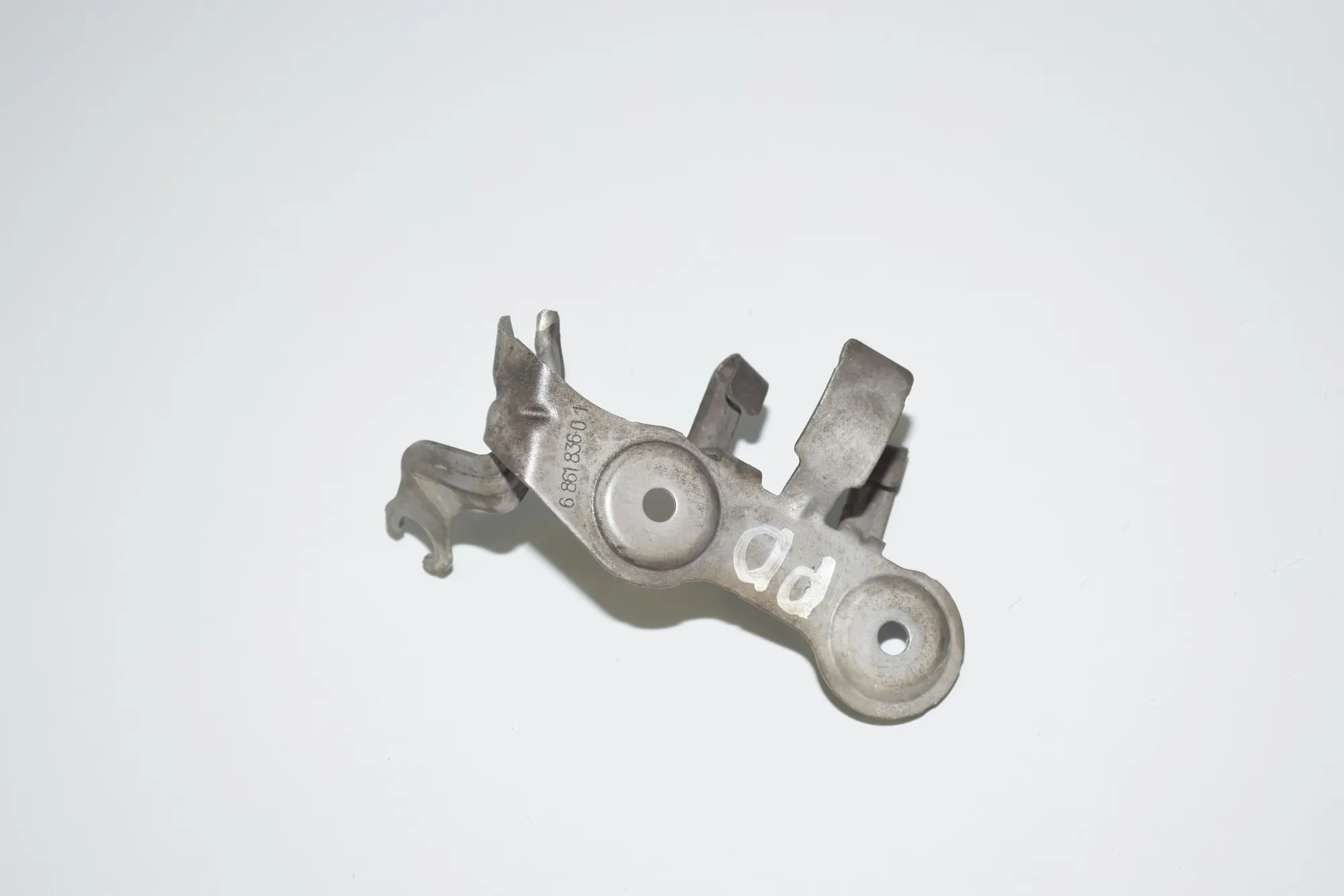 Bracket – OEM 6861836 · BMW 7 (G11, G12) 730 d, Ld xDrive 2017 – 3