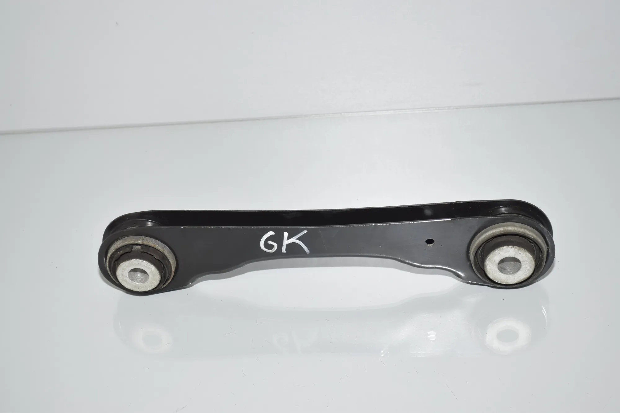 Rear Left Control Arm – OEM 6867537 · BMW 7 (G11, G12) 730 d, Ld xDrive 2017 – 3