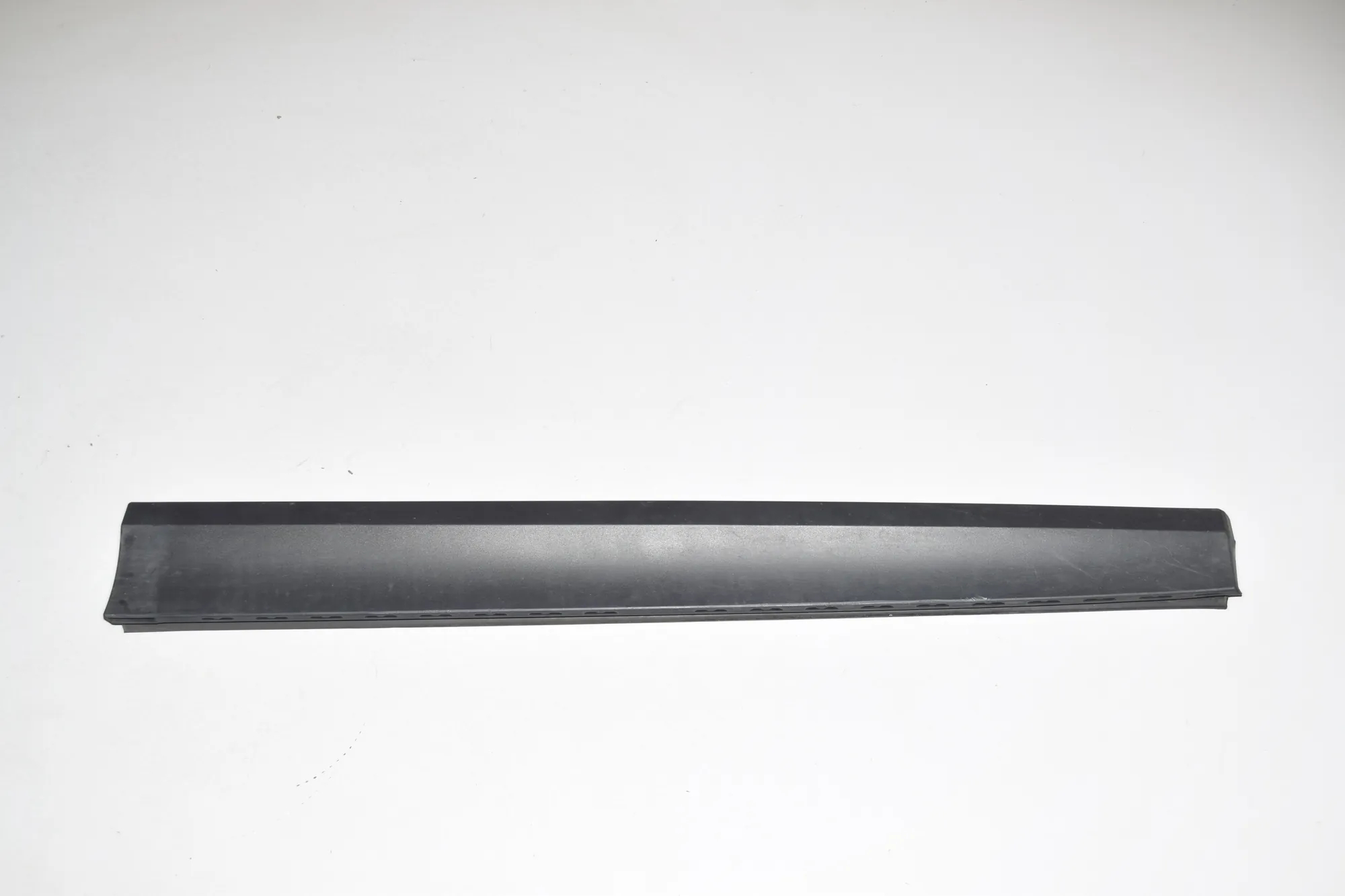 Front Right Door Lower Molding – OEM 7205780 · BMW X3 (F25) xDrive 20 d 2012