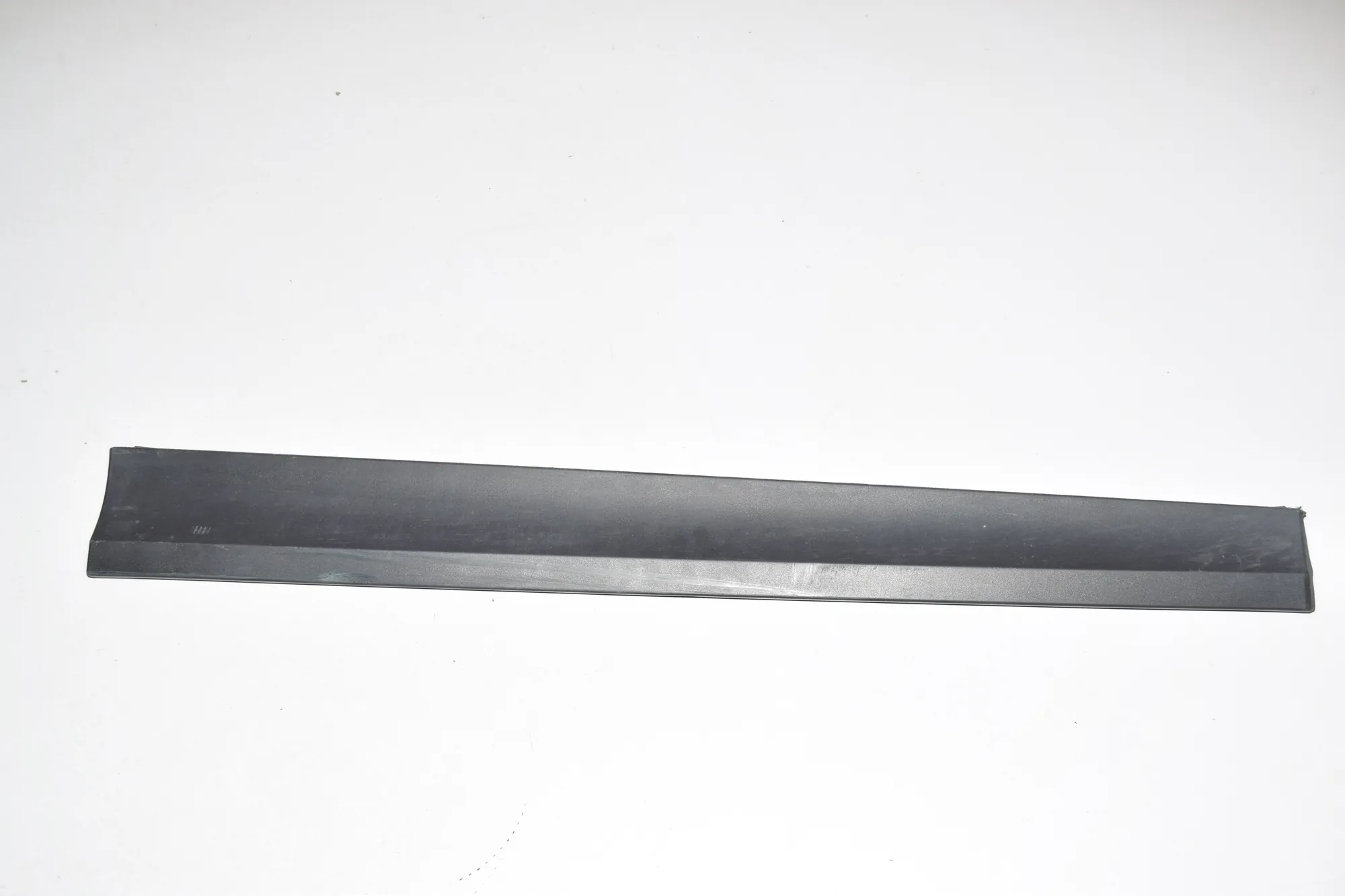 Front Left Door Lower Molding – OEM 7205779 · BMW X3 (F25) xDrive 20 d 2012