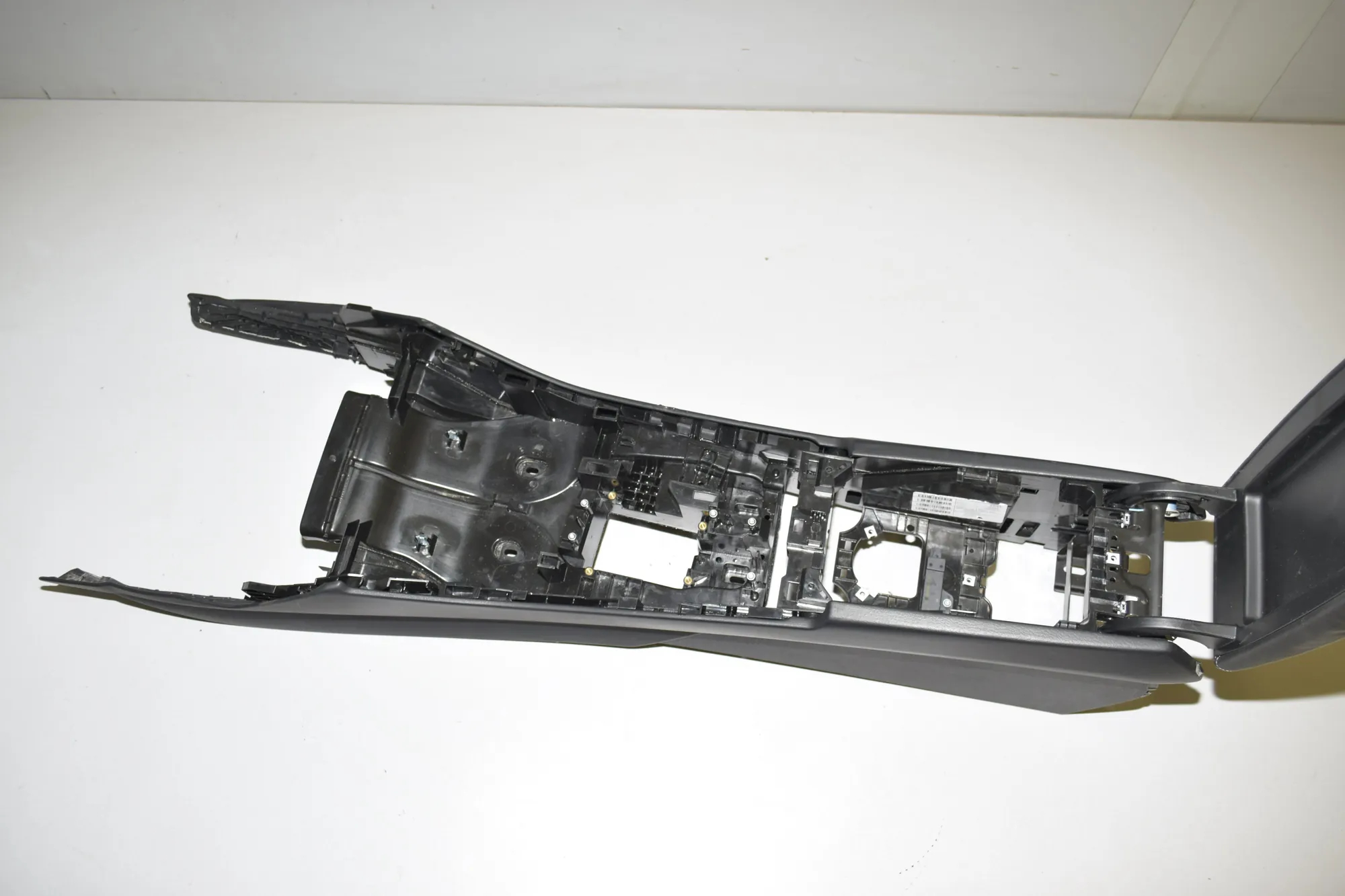 Center Console – OEM 51169204253 · BMW X3 (F25) xDrive 20 d 2012 – 2