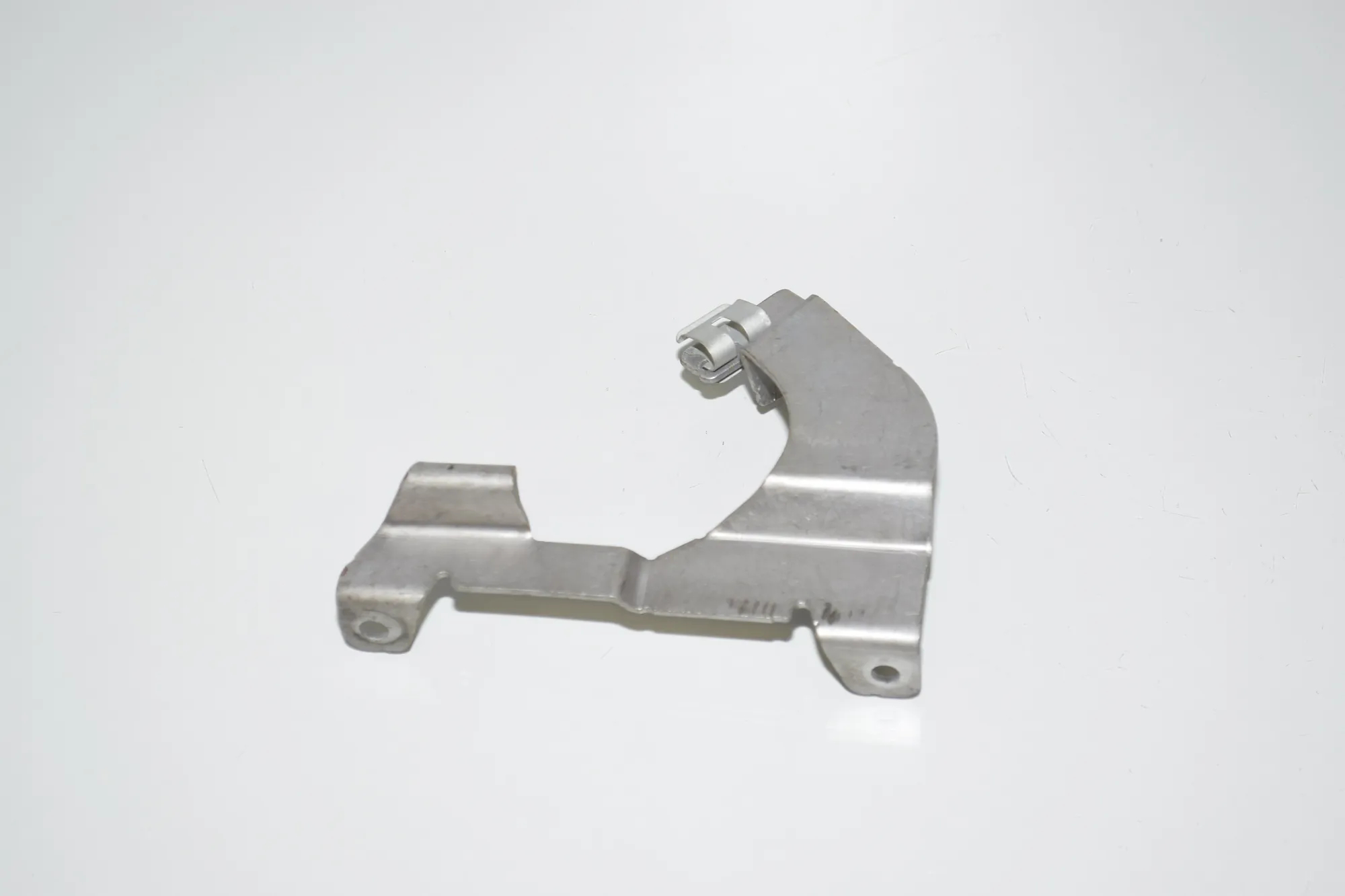 Bracket – OEM 8514031 · BMW 3 (F30, F80) 318 d 2017 – 3