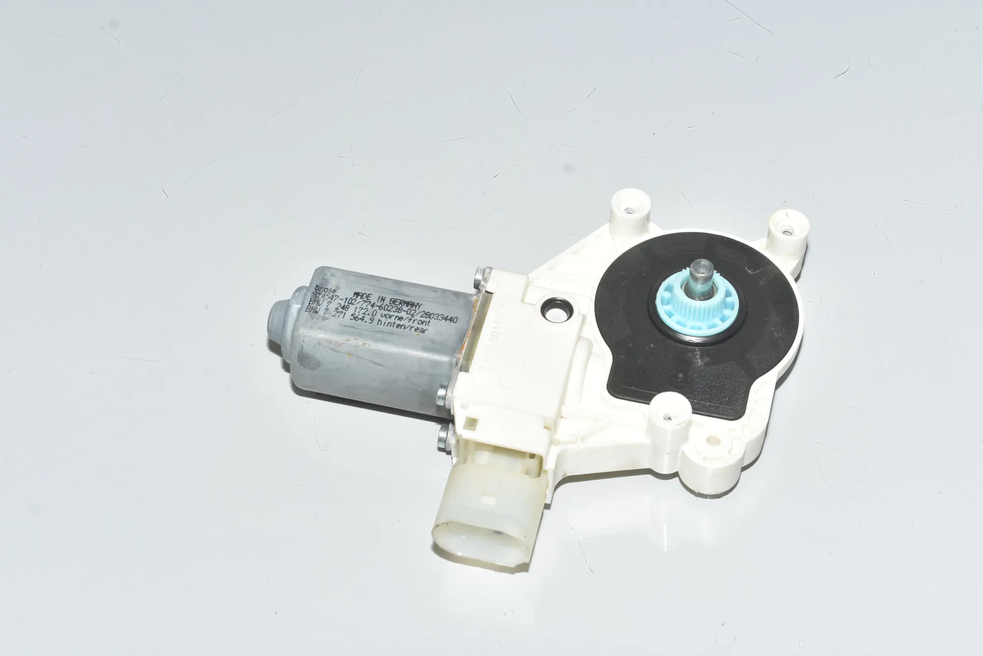 Rear Right Door Window Control Motor – OEM 51337271564 · BMW 5 Touring (F11) BMW 5 Touring (F11) 530 d 2014