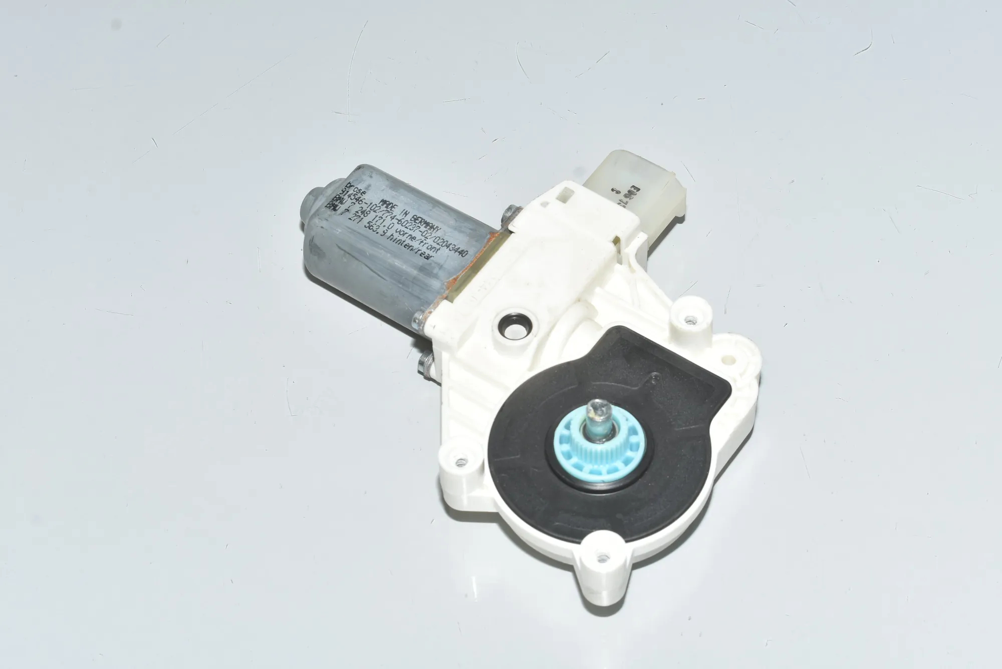 Front Left Door Window Regulator Motor – OEM 51337248171 · BMW 5 (F10) BMW 5 (F10) 520 d 2012