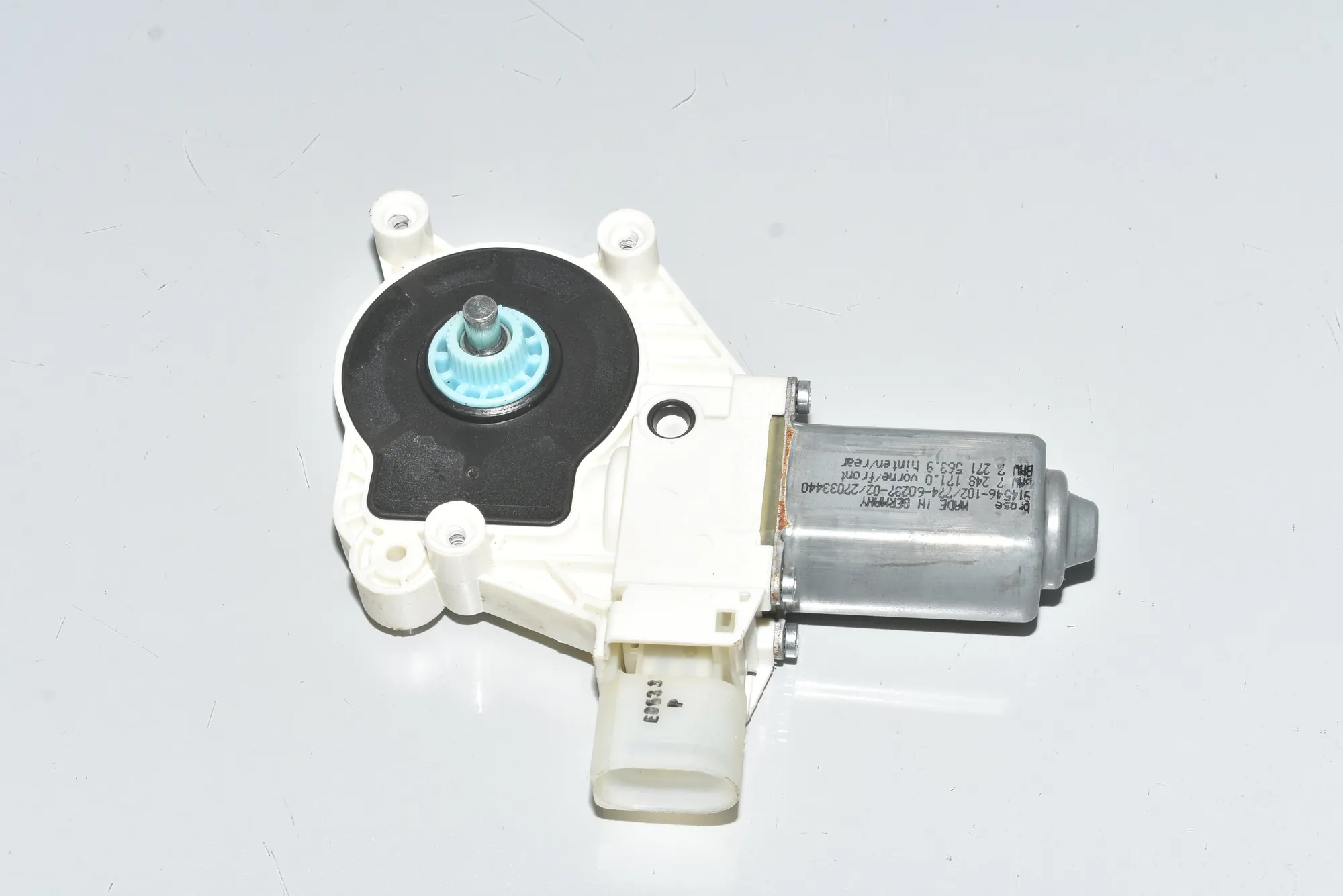 Rear Left Door Window Control Motor – OEM 51337271563 · BMW 5 (F10) BMW 5 (F10) 520 d 2012