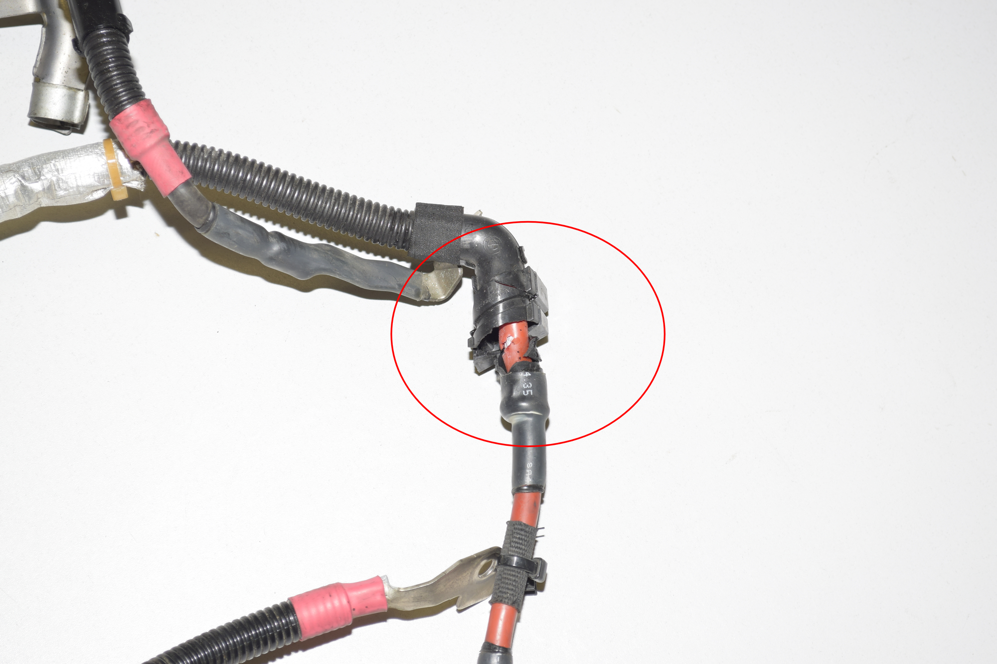 Positive Battery Cable – OEM 8584699 · BMW 3 (F30, F80) 318 d 2017 – 5