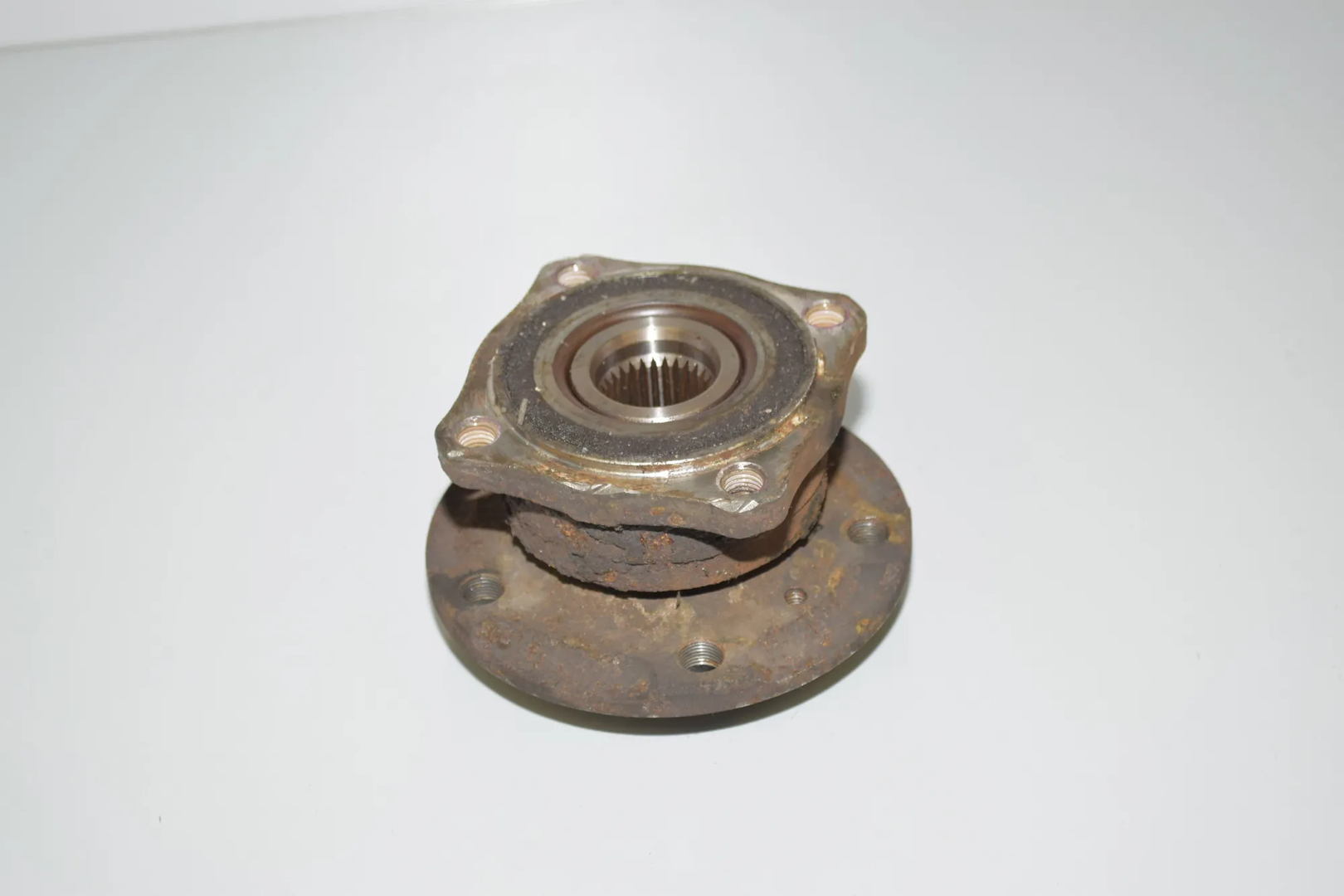 Rear Right Wheel Bearing – OEM 33006867806 · BMW 5 (F10) 535 d xDrive 2015 – 4