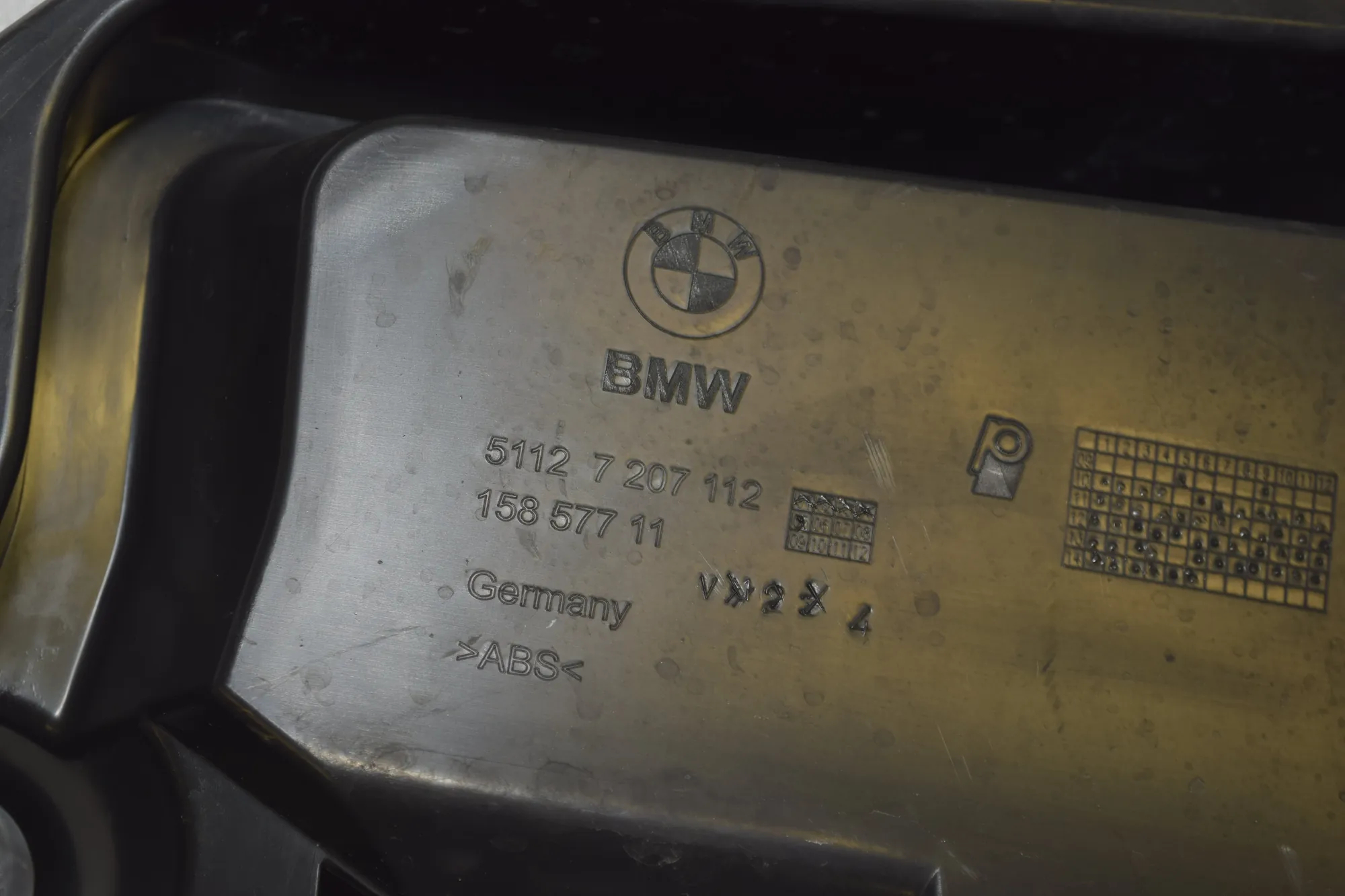 Rear Right Bumper Bracket – OEM 7207112 · BMW 5 Touring (F11) 530 d xDrive 2014 – 5