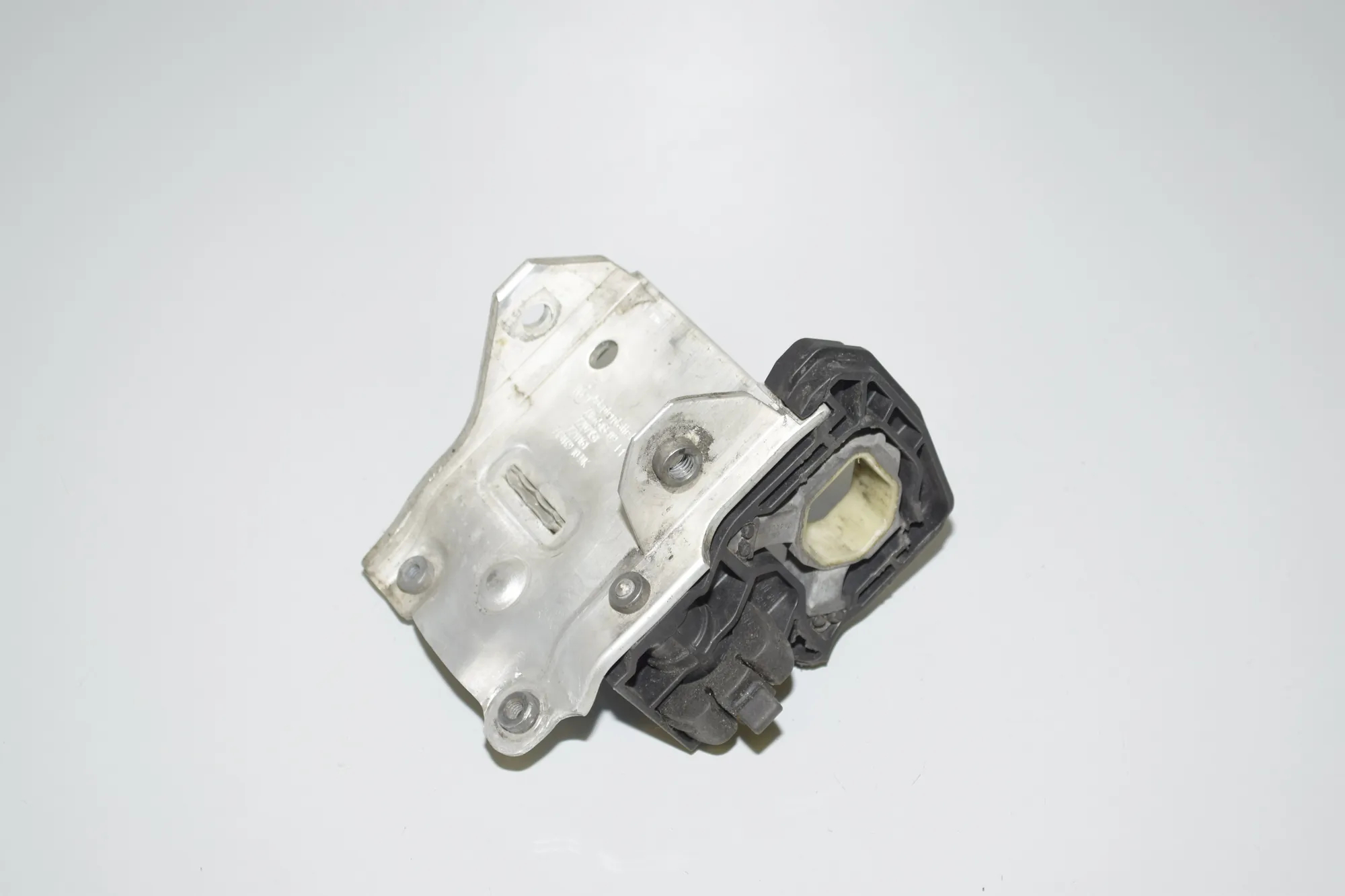Radiator Holder – OEM 7575247 · BMW 5 (F10) 535 d xDrive 2015 – 3