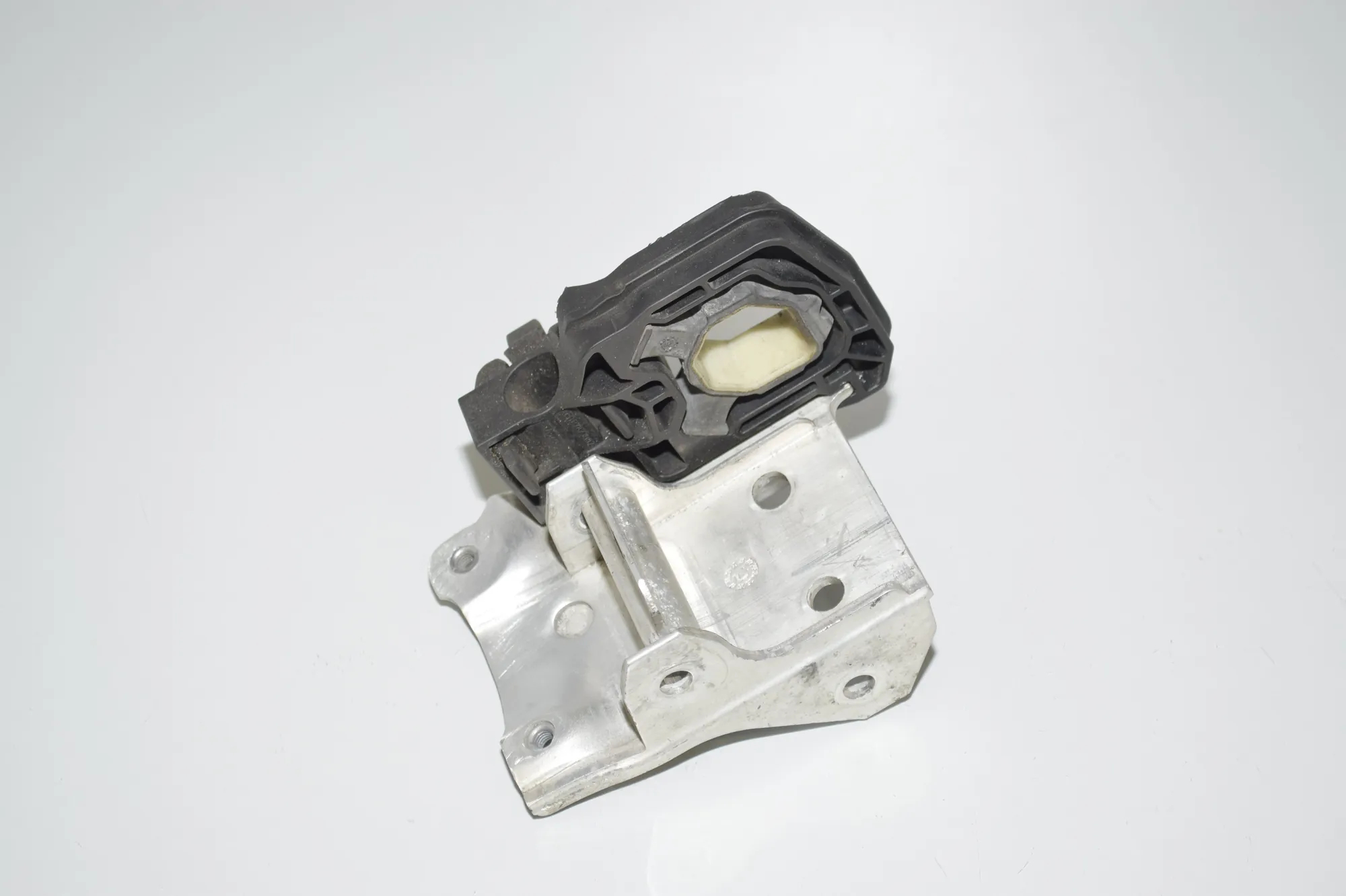 Radiator Holder – OEM 7575247 · BMW 5 (F10) 535 d xDrive 2015