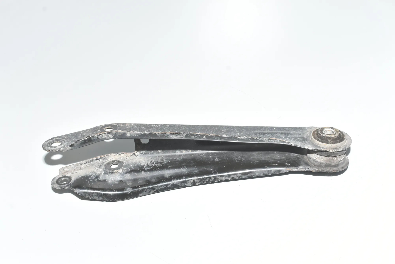 Rear Left Control Arm – OEM 33326795812 · BMW X3 (F25) xDrive 20 d 2012 – 3