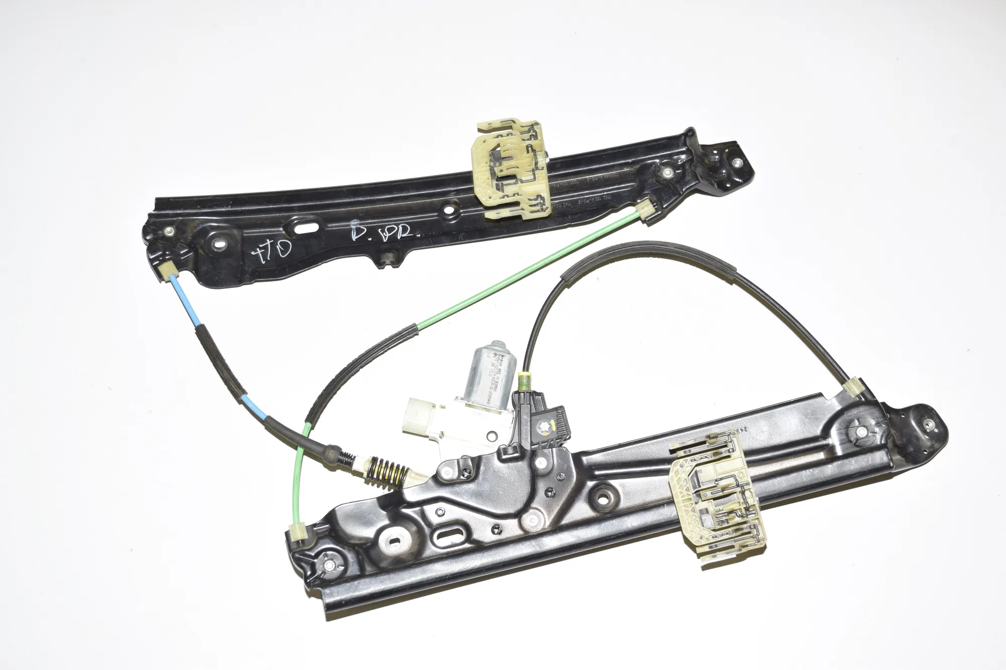 Front Right Door Window Regulator – OEM 51337182132 · BMW 5 (F10) BMW 5 (F10) 520 d 2010 – 3