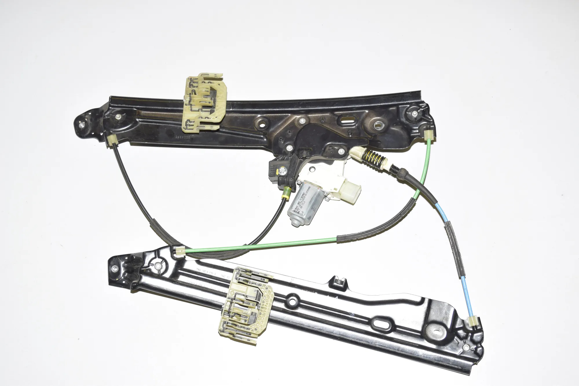 Front Right Door Window Regulator – OEM 51337182132 · BMW 5 (F10) BMW 5 (F10) 520 d 2010 – 4