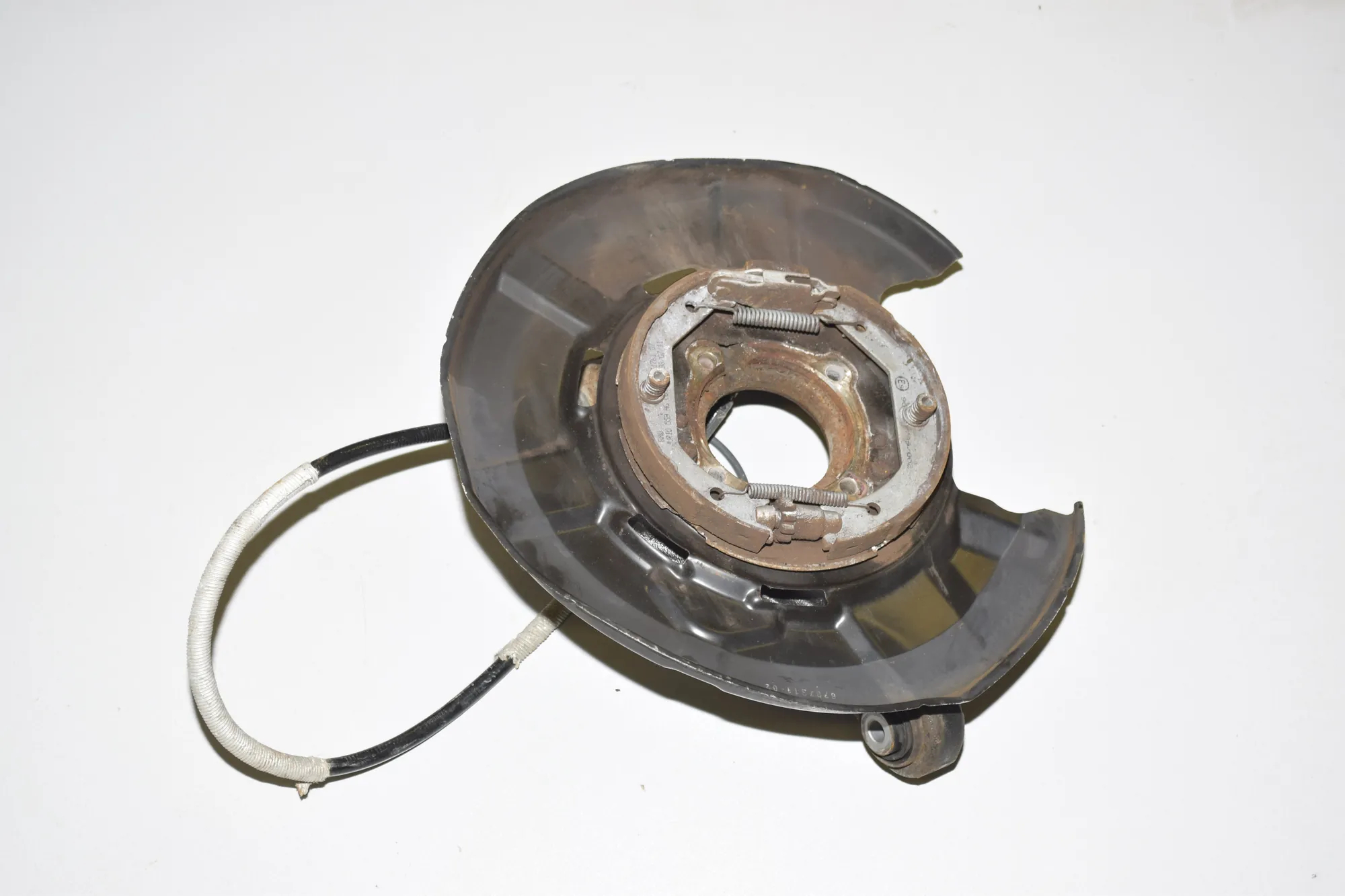 Rear Left Wheel Hub Spindle – OEM 6788049 · BMW X1 (E84) xDrive 28 i 2011 – 2