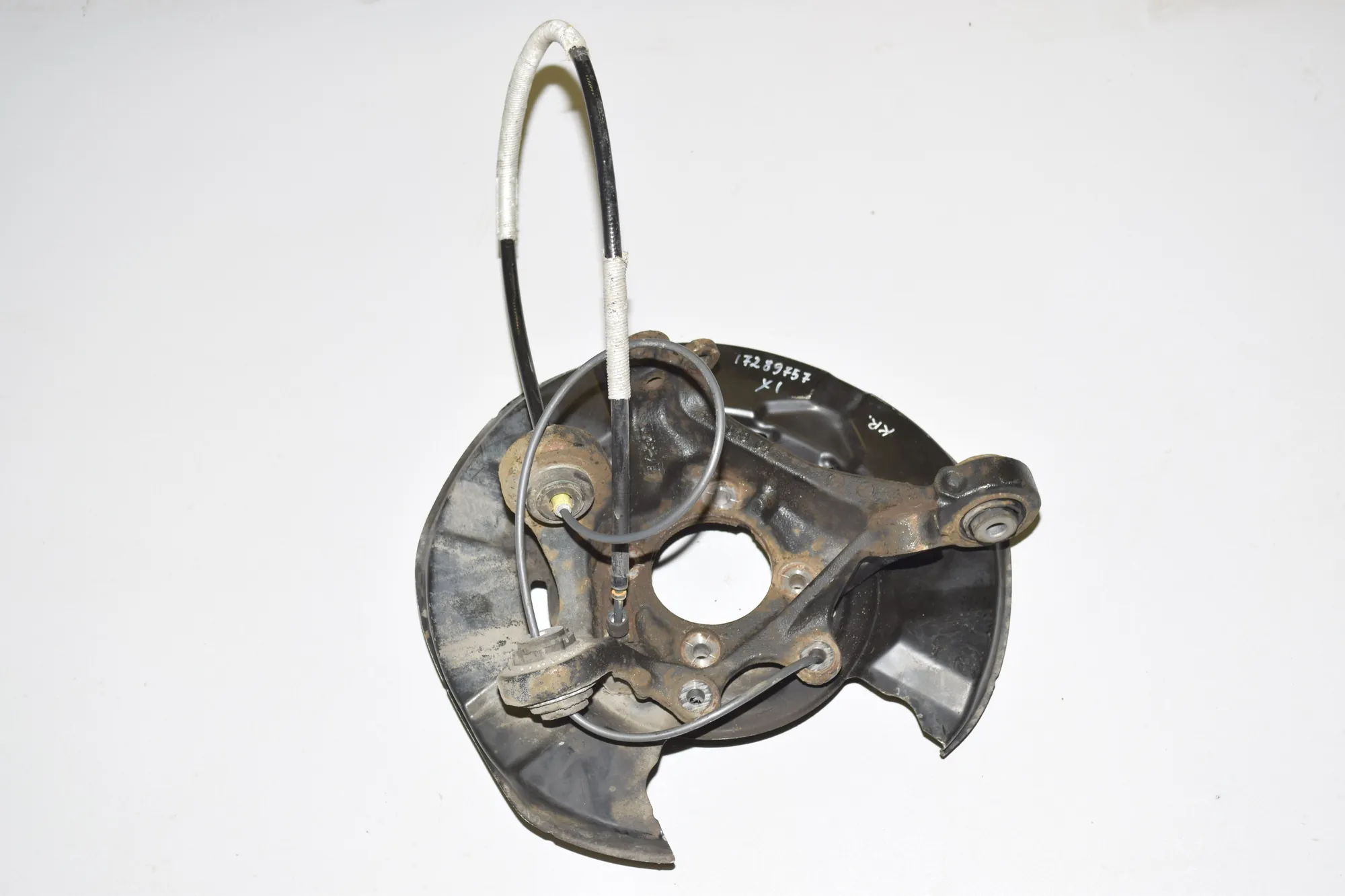 Rear Left Wheel Hub Spindle – OEM 6788049 · BMW X1 (E84) xDrive 28 i 2011 – 4