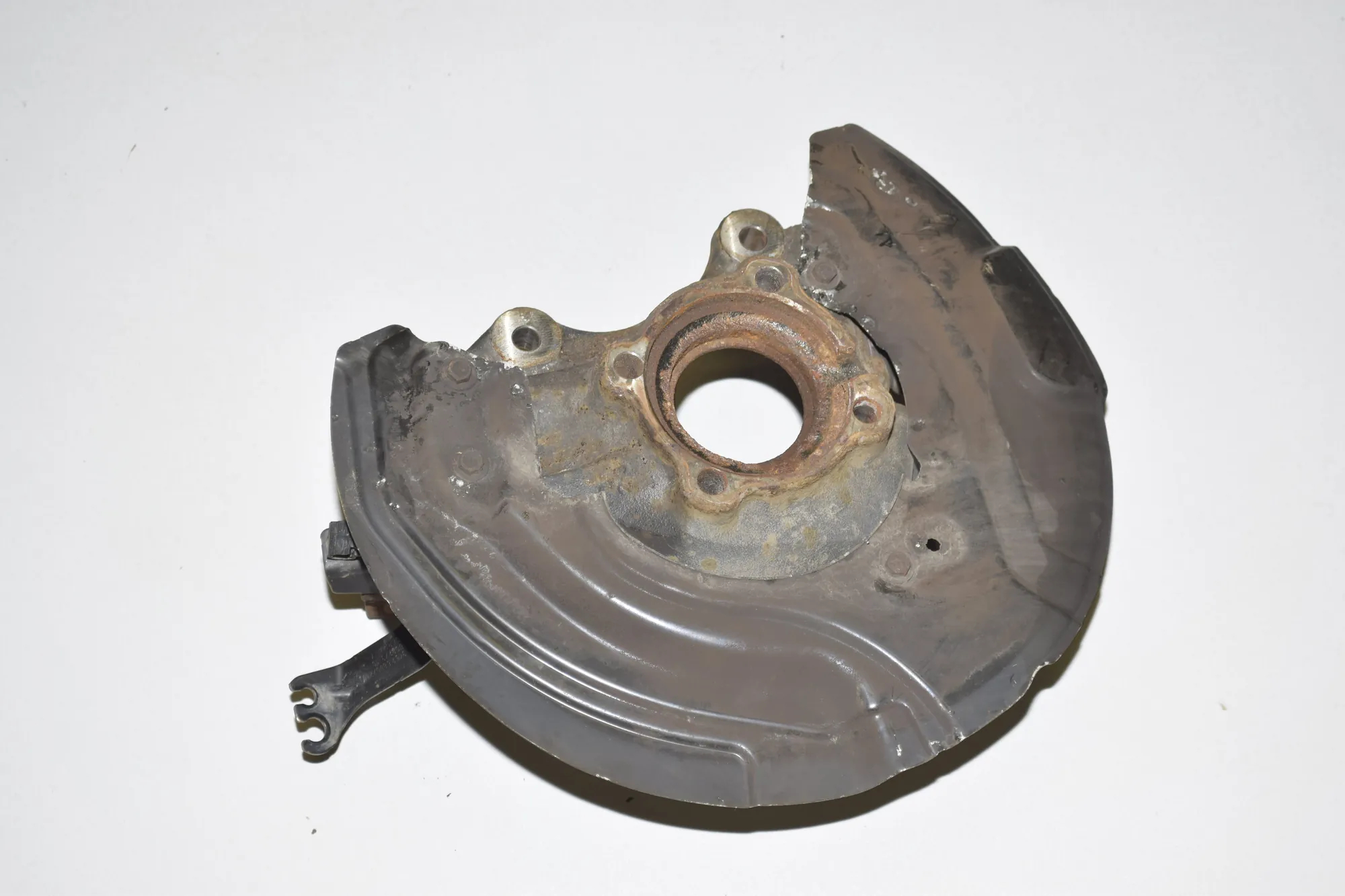 Front Left Wheel Hub – OEM 6788699 · BMW X1 (E84) xDrive 28 i 2011 – 2