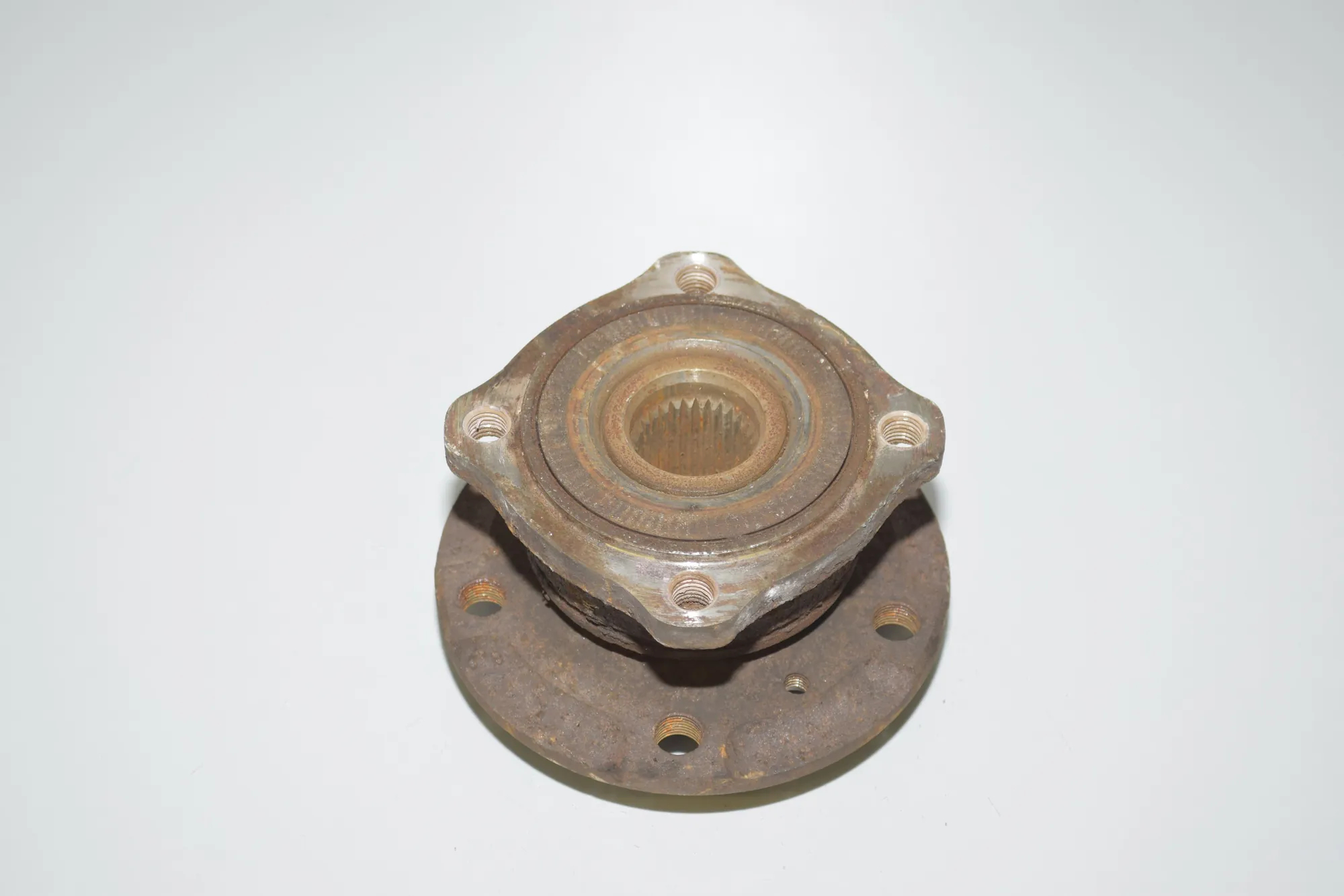 Rear Right Wheel Bearing – OEM 33006867806 · BMW 5 Touring (F11) 520 d 2011 – 4