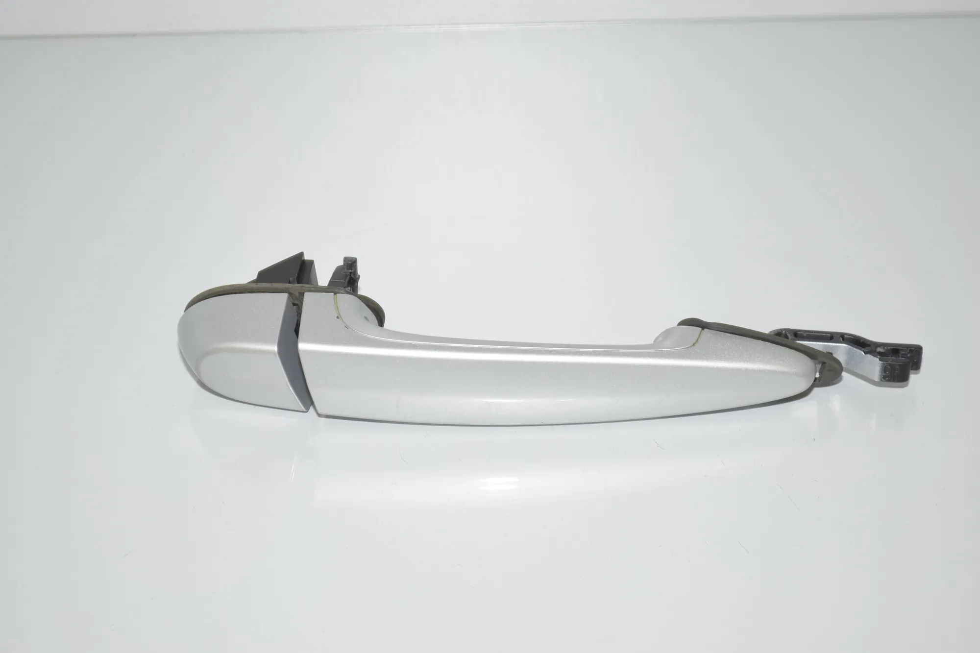 Front Right Door Exterior Handle – OEM 51217207562 · BMW X3 (F25) xDrive 20 d 2012 – 2