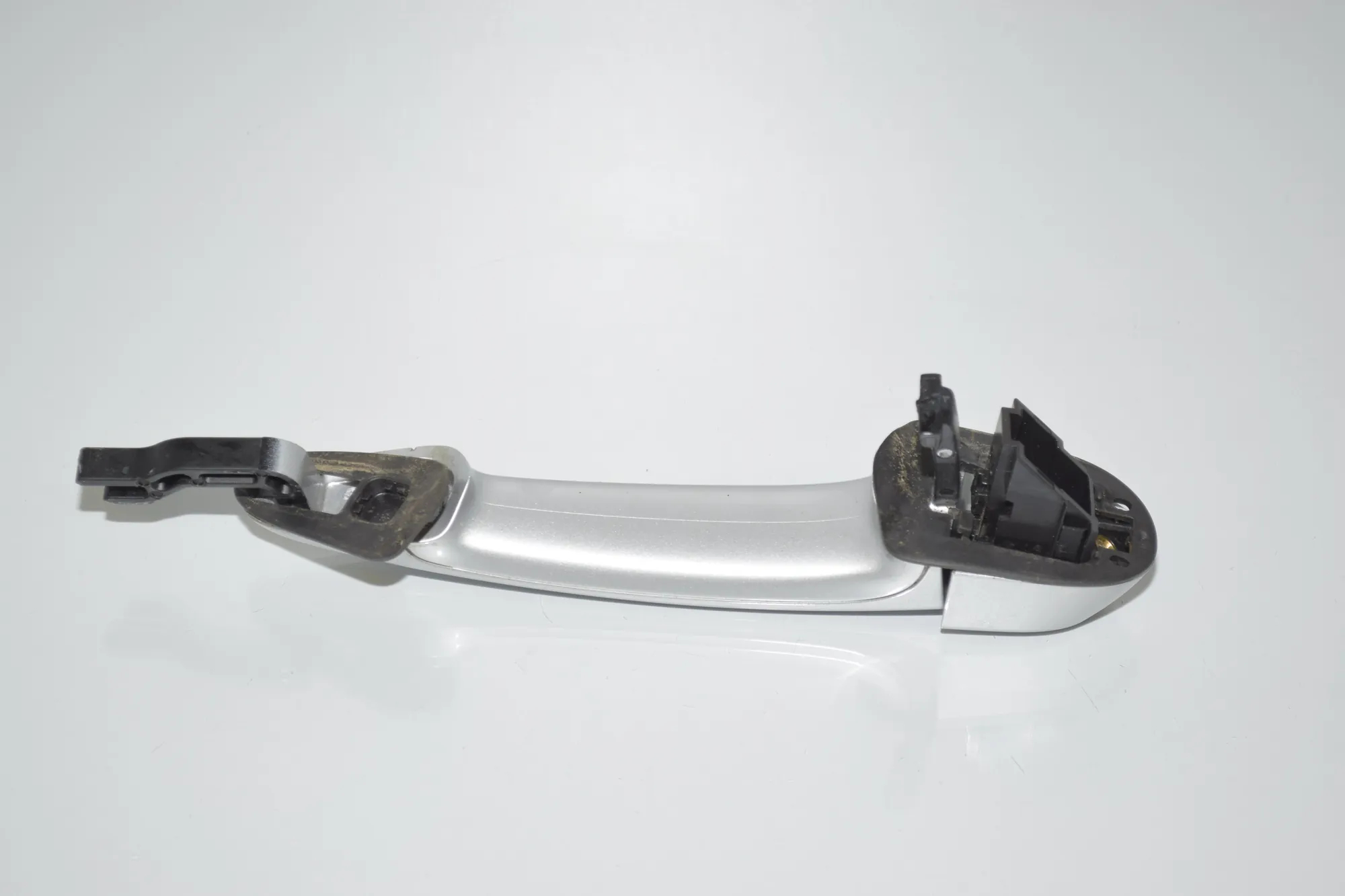 Front Right Door Exterior Handle – OEM 51217207562 · BMW X3 (F25) xDrive 20 d 2012 – 4