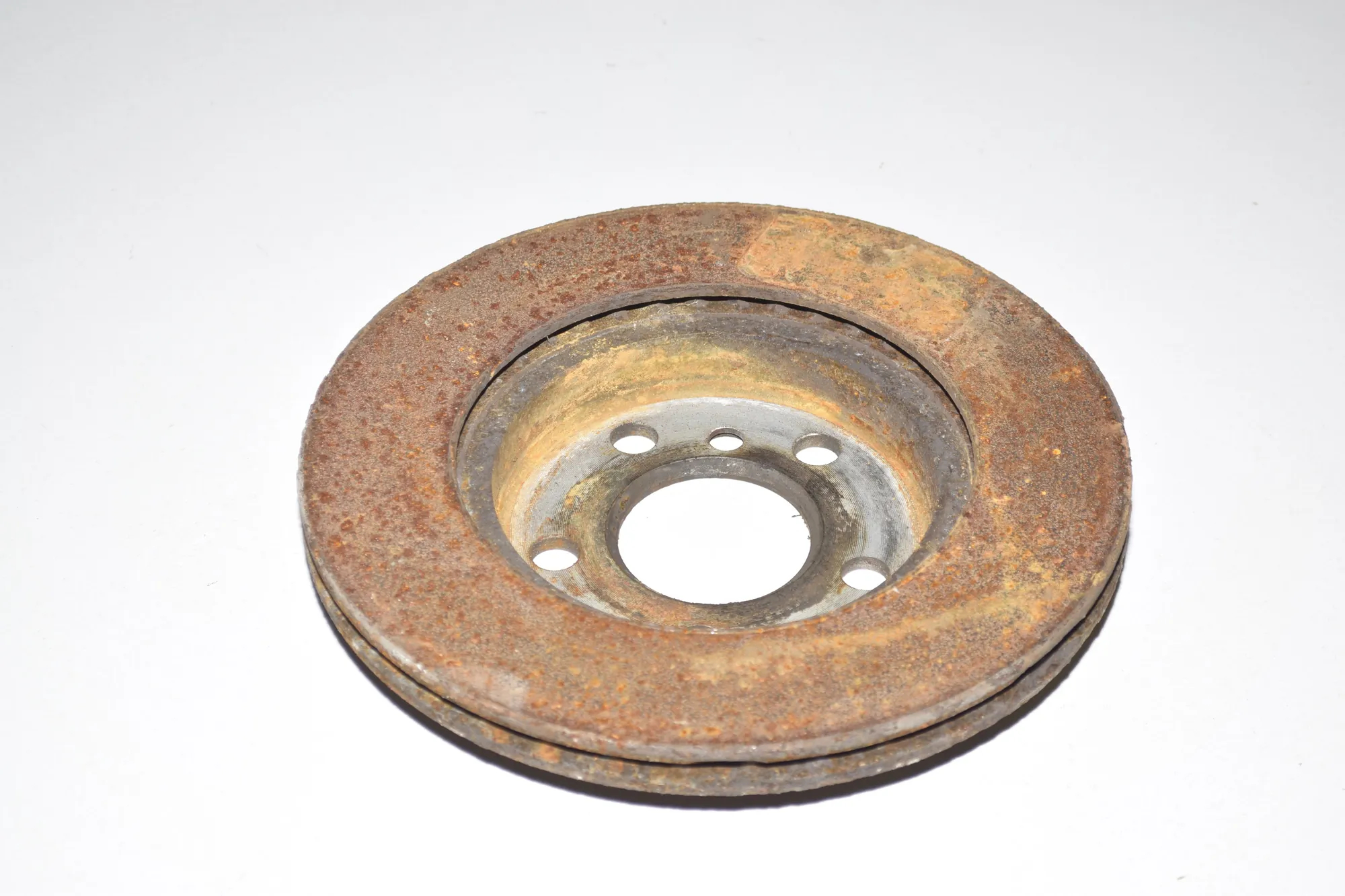 Front Right Brake Disc – OEM 34116866293 · BMW i3 (I01) BMW i3 (I01) Electric 2014 – 3