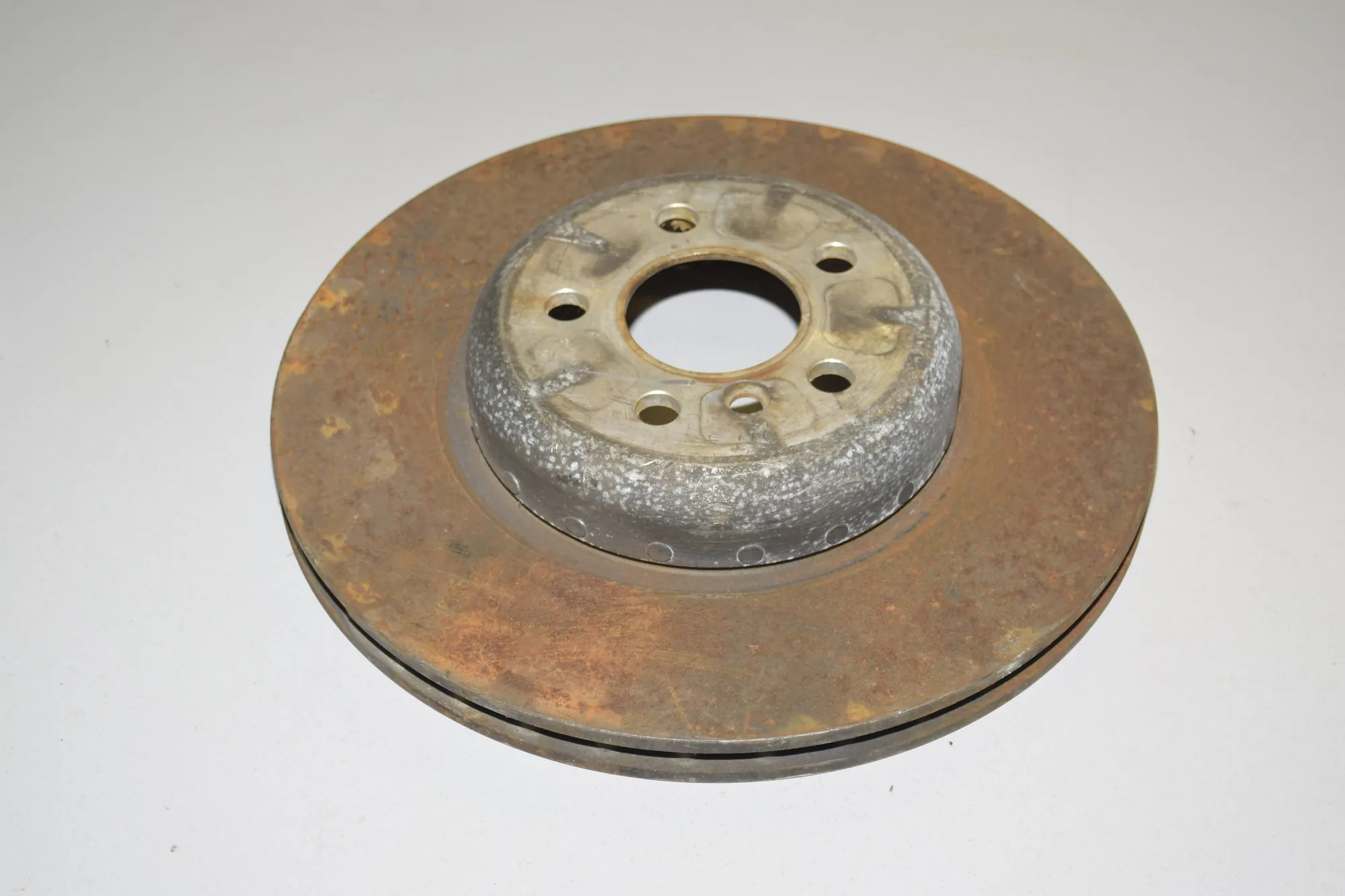 Rear Right Brake Disc – OEM 34216860925 · BMW 5 (G30) BMW 5 (G30) 525 d 2017 – 2