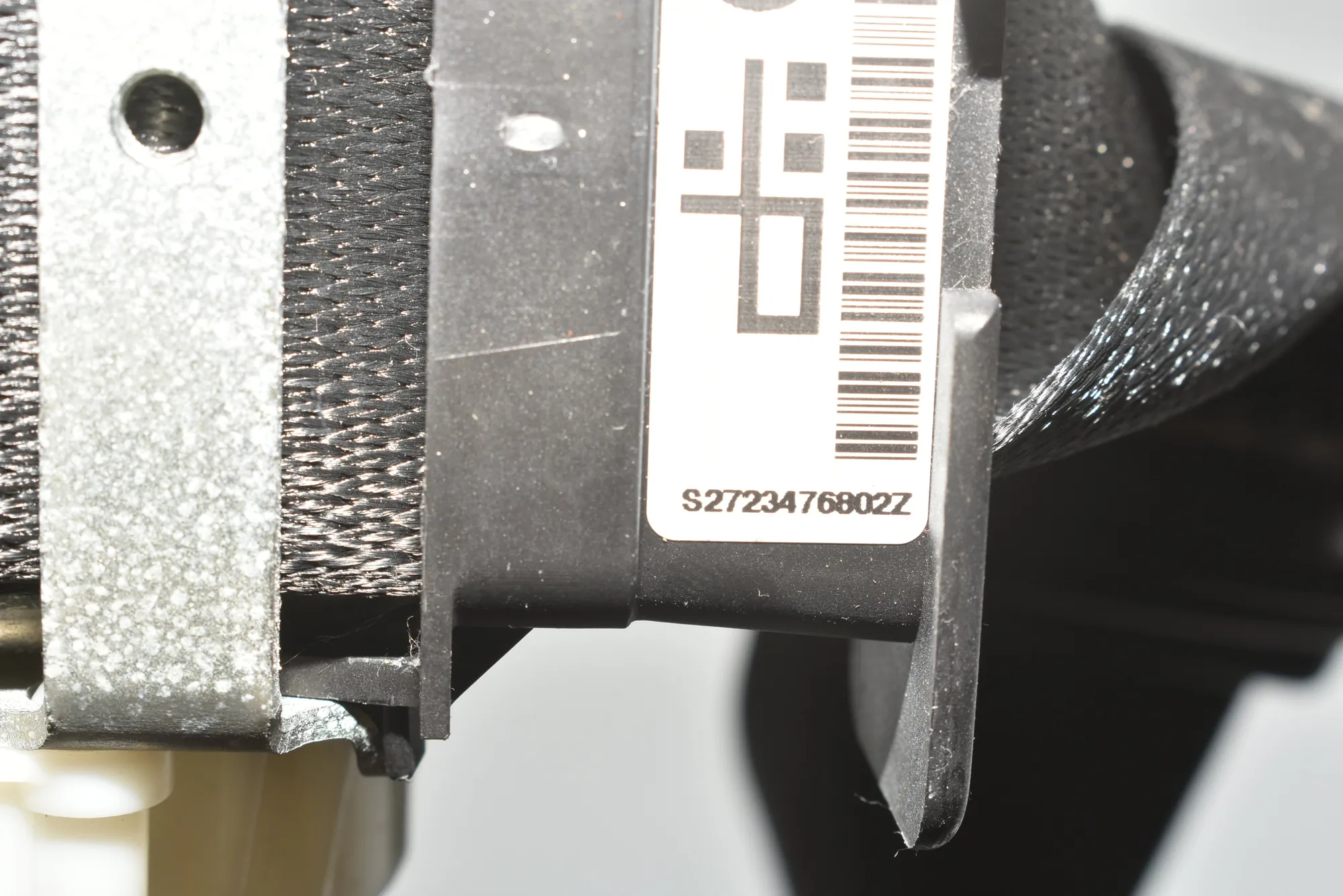 Front Right Seatbelt – OEM 72117234768 · BMW 3 (E90) 325 d 2010 – 4