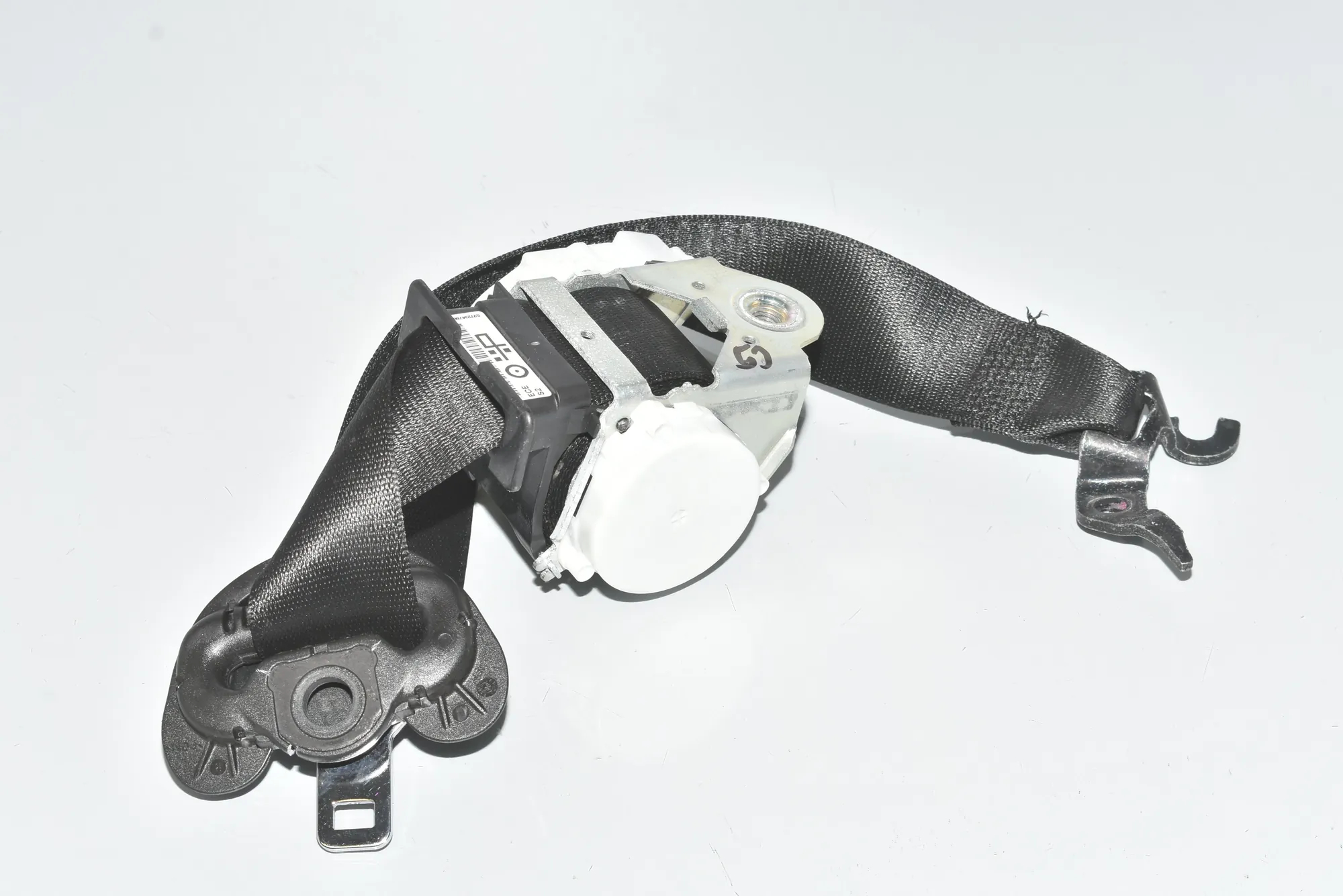 Front Right Seatbelt – OEM 72117234768 · BMW 3 (E90) 325 d 2010 – 3