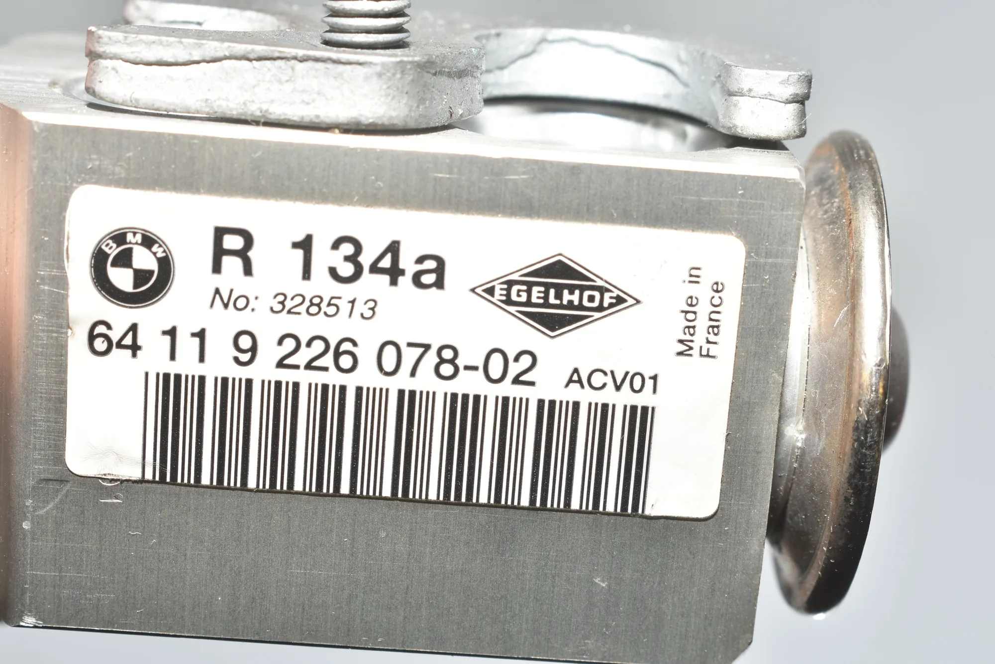 A/C Expansion Tank – OEM 9226078 · BMW 3 (E90) 325 d 2010 – 4
