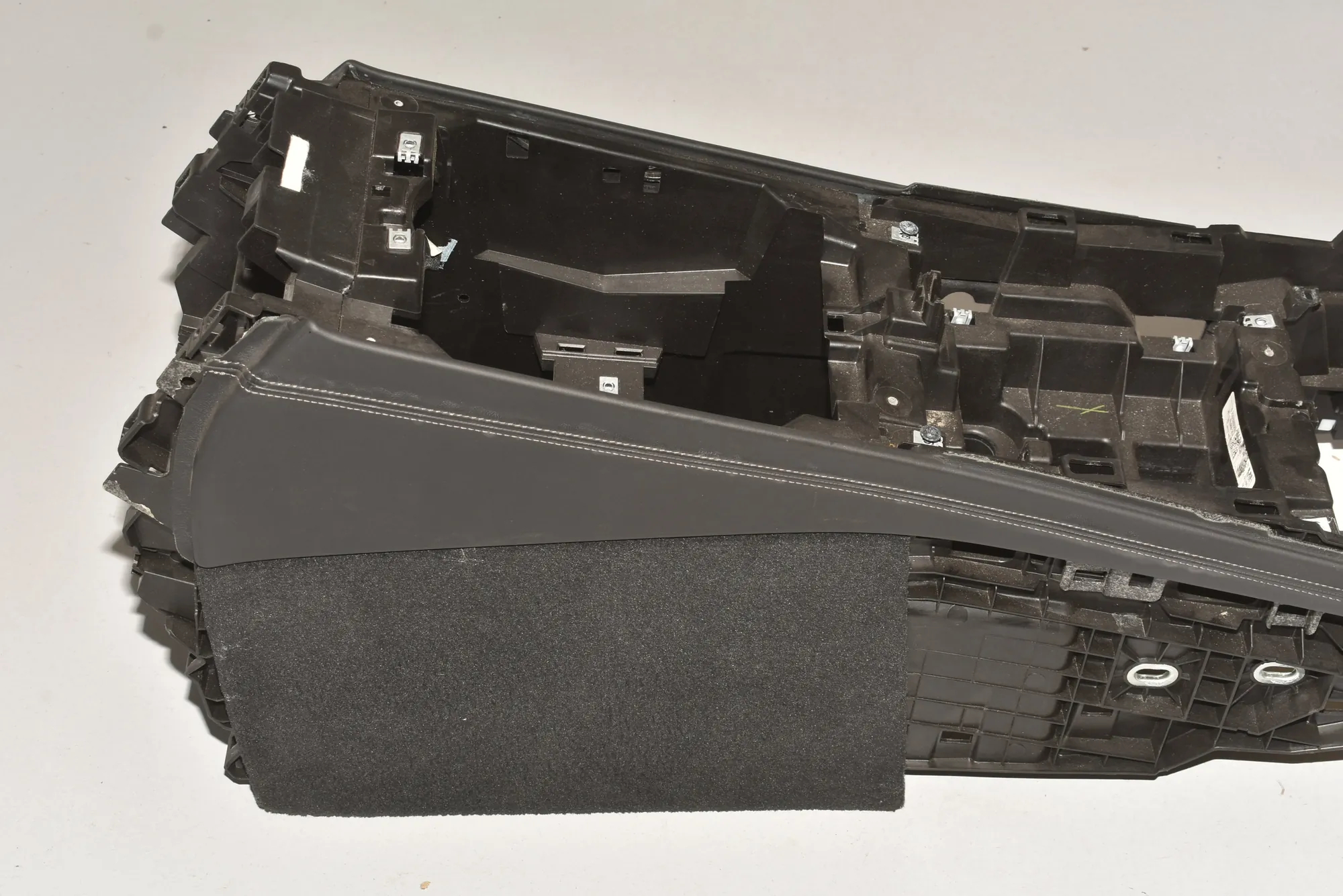 Center Console – OEM 51169108362 · BMW X7 (G07) BMW X7 (G07) xDrive M 50 D 2020 – 5