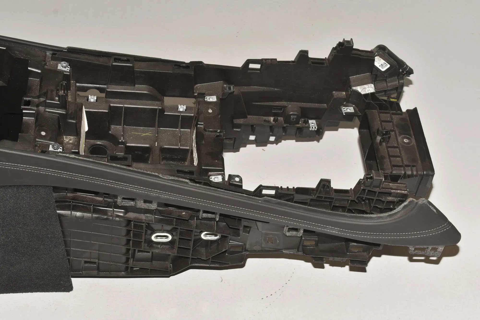 Center Console – OEM 51169108362 · BMW X7 (G07) BMW X7 (G07) xDrive M 50 D 2020 – 6